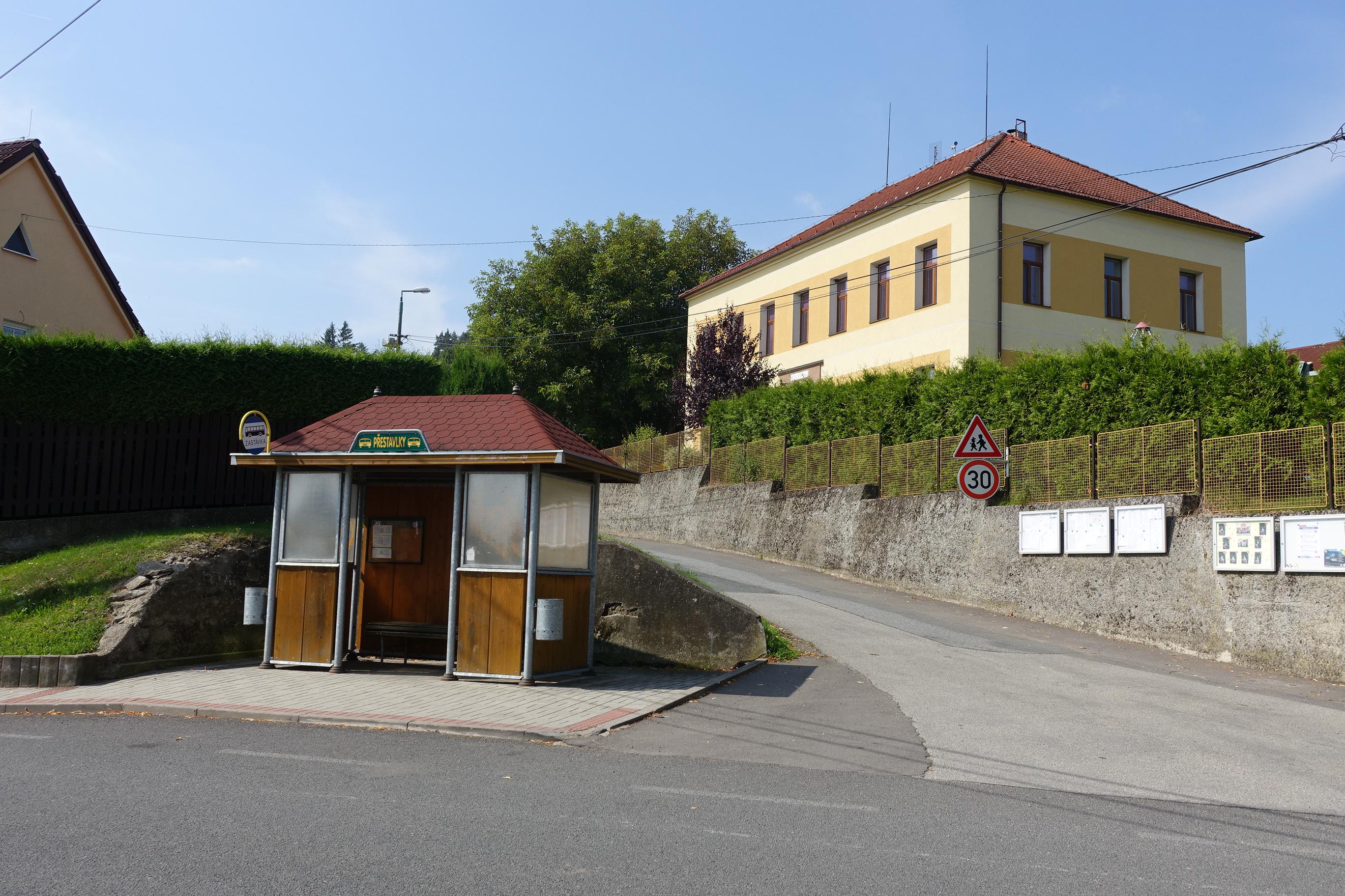 Přestavlky u Čerčan - obecní úřad foto 2