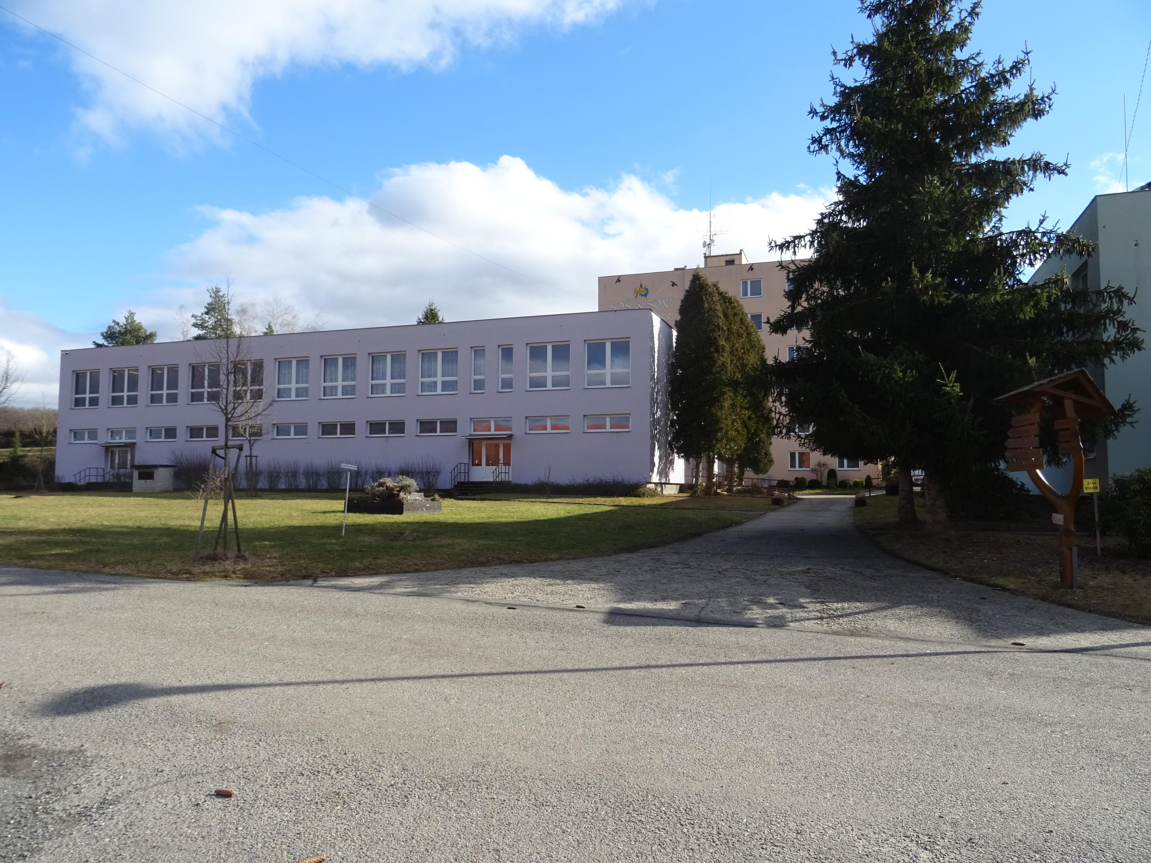 Ubytování pro studenty - SOŠ a SOU, Hněvkovice 865 foto 2