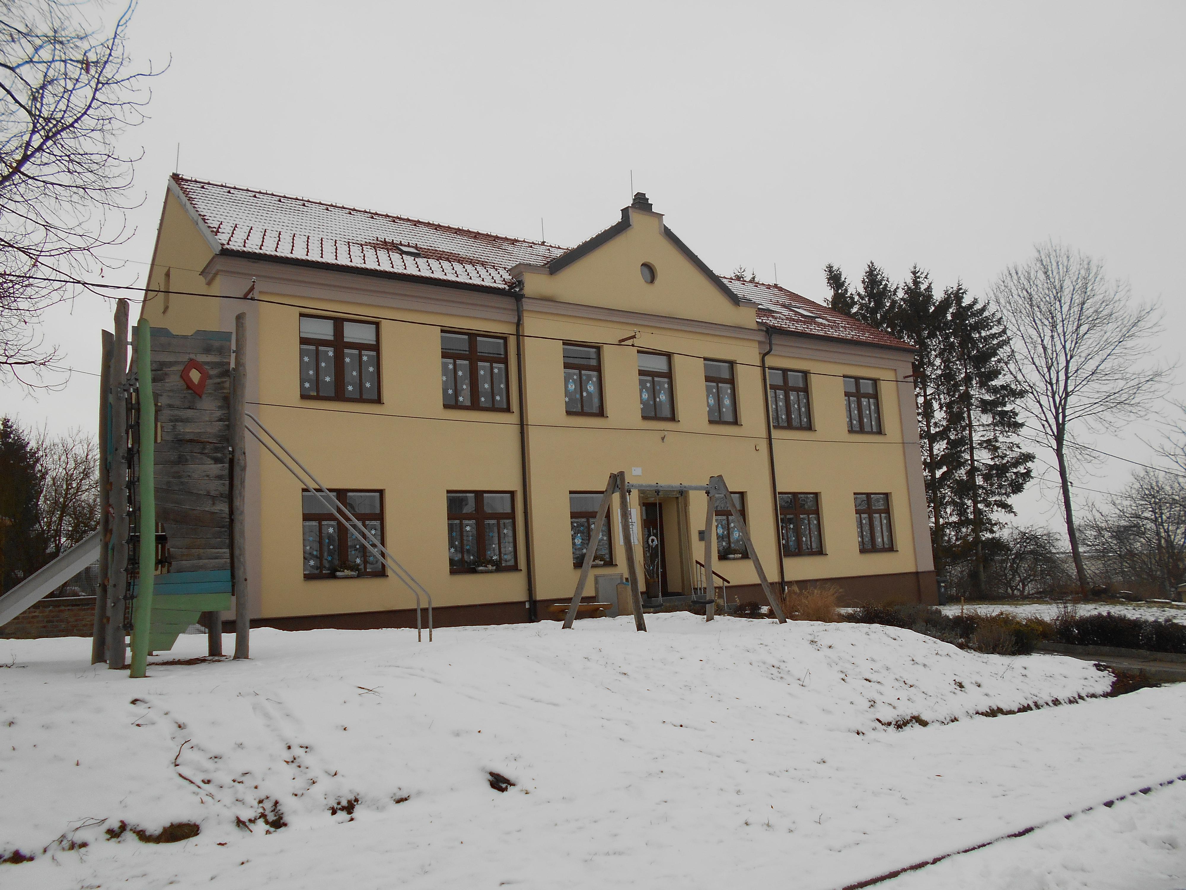 ZŠ Knířov foto 2