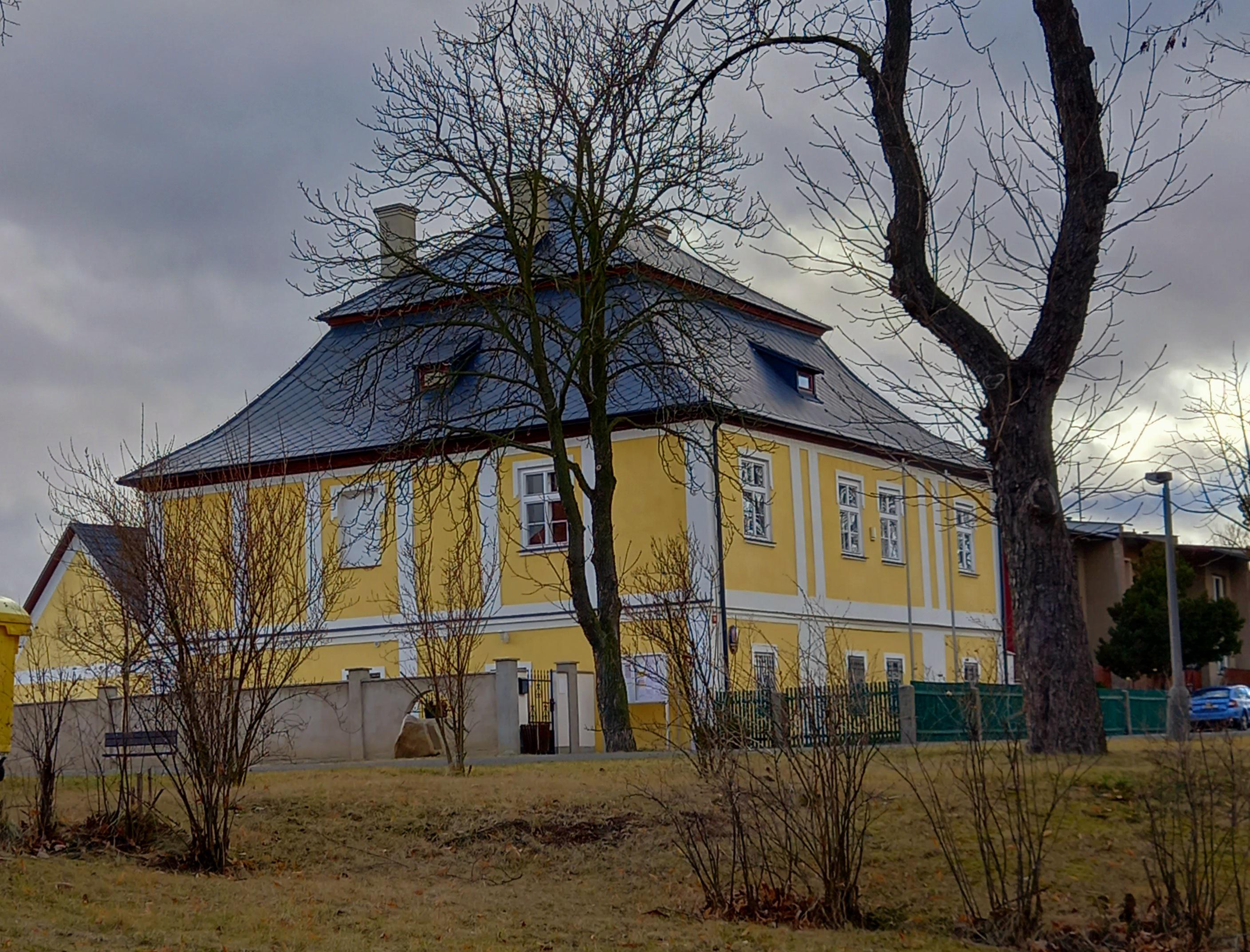 Nové Sedlo - obecní úřad foto 2