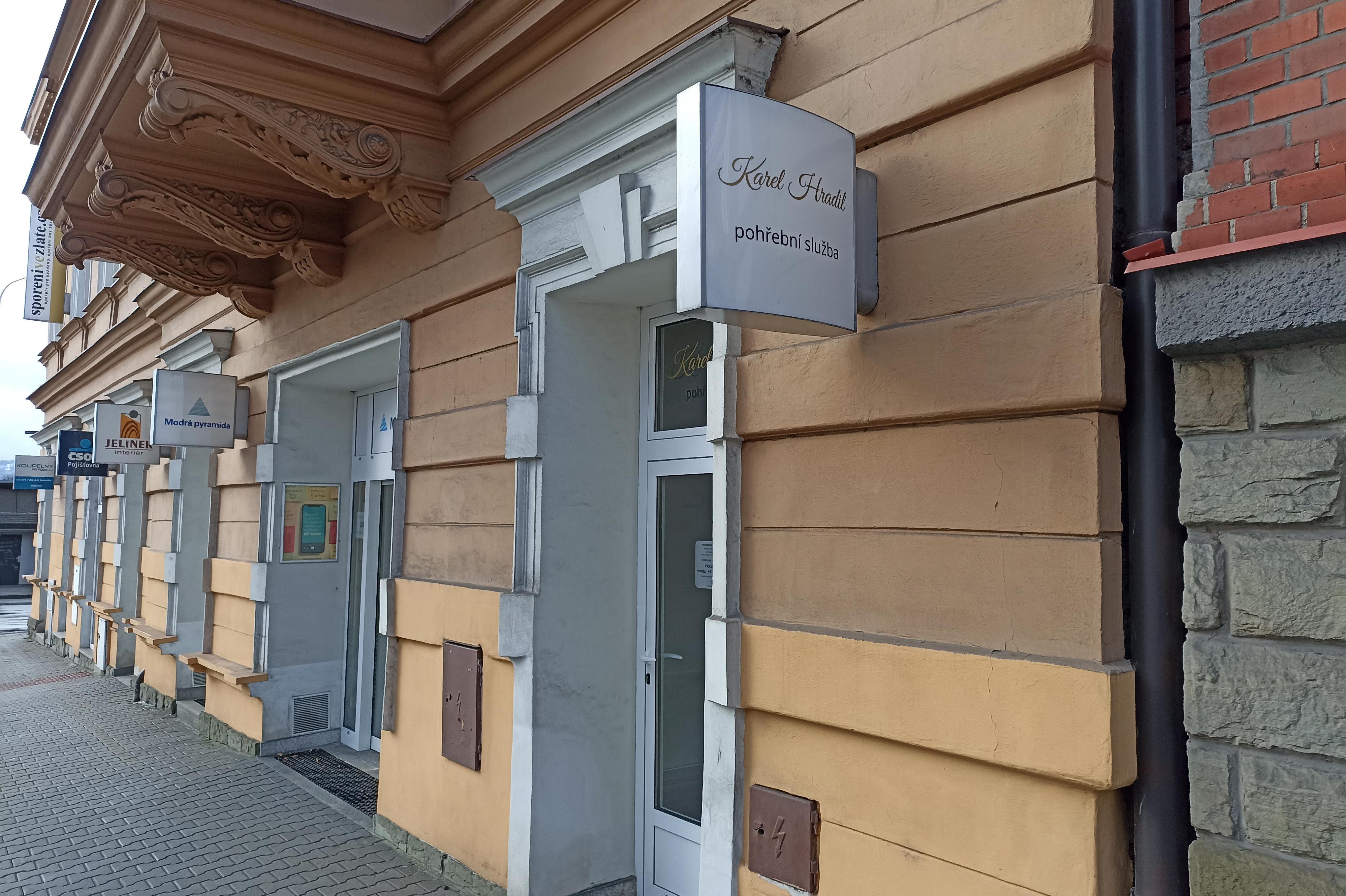 POHŘEBNÍ SLUŽBA KAREL HRADIL, s.r.o.