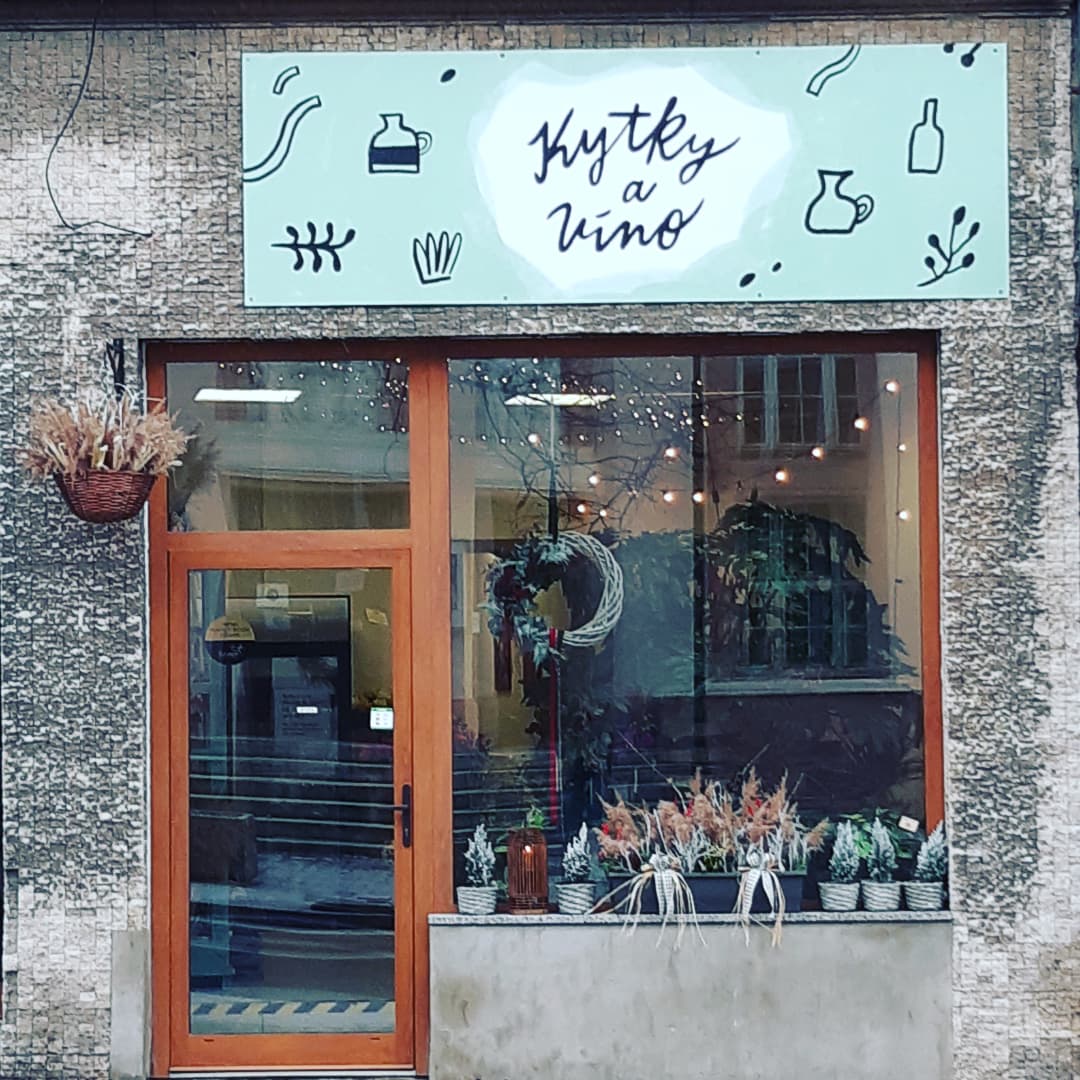 Kytky a víno - Marcela Benešová foto 2