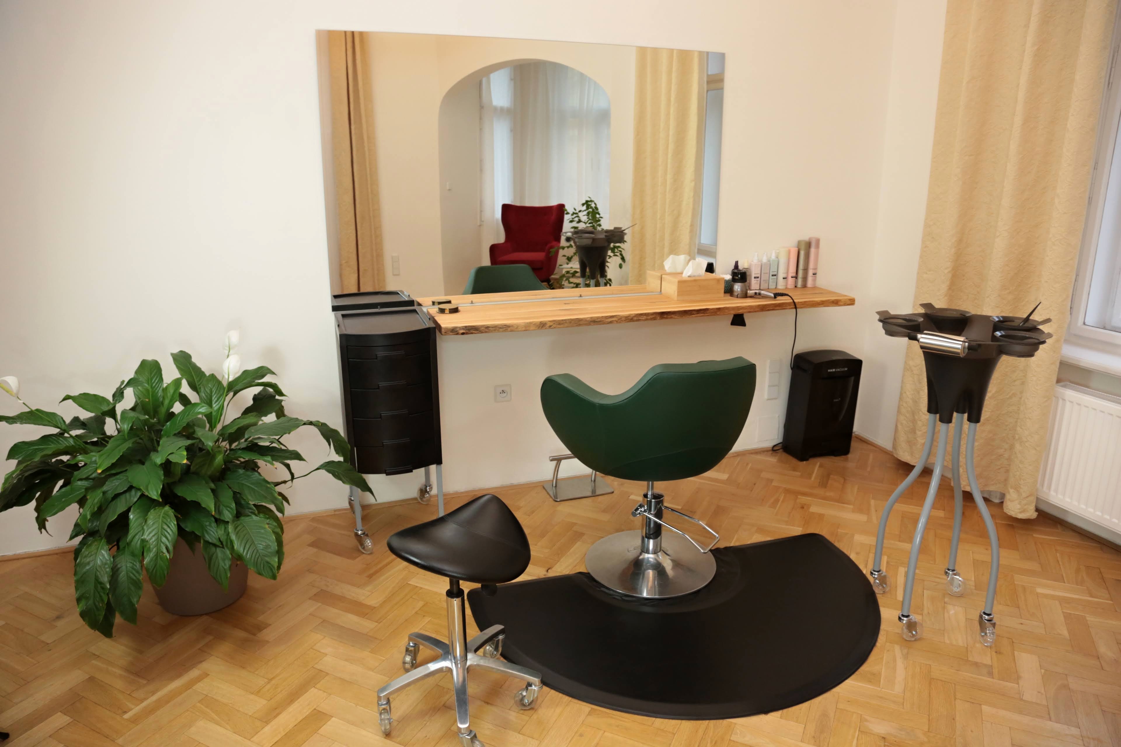 Salon Pepíno Hubálek foto 3