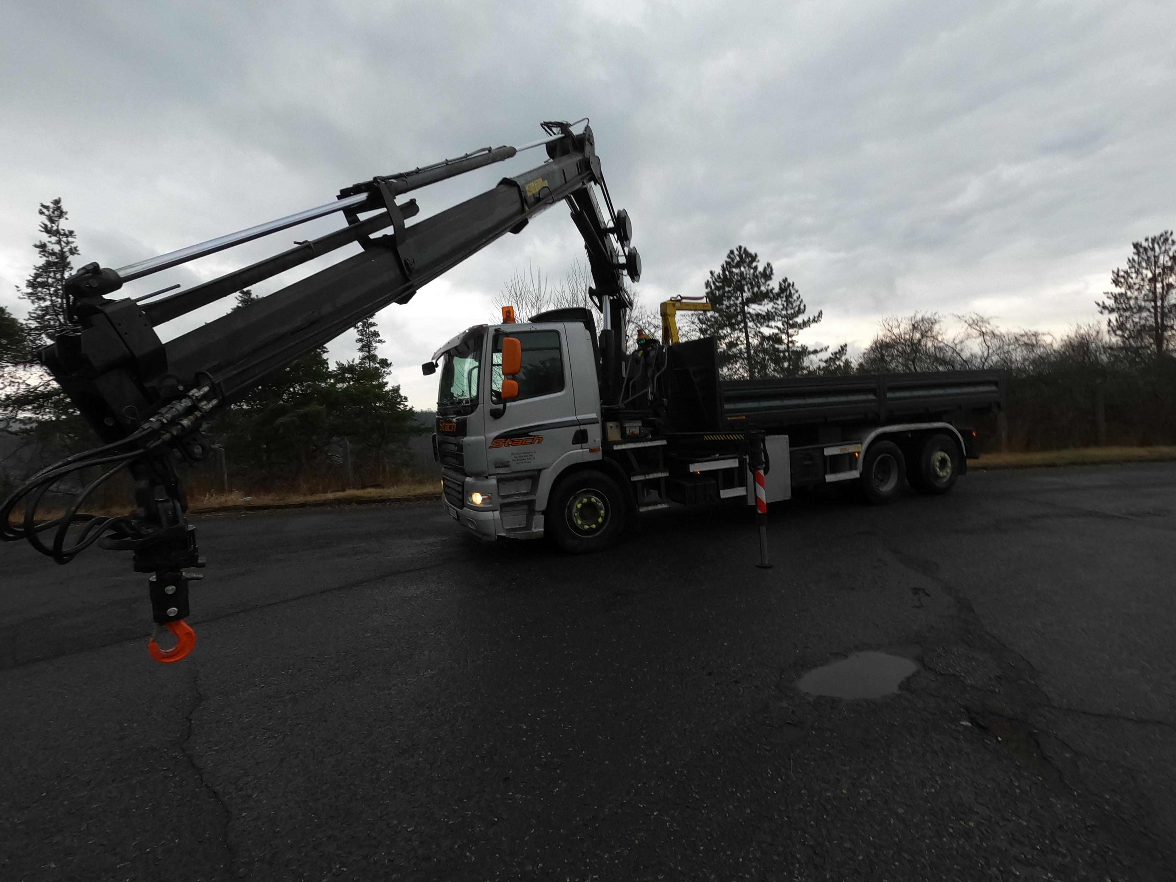 Autodoprava hydraulická ruka - Stach.cz stavby s.r.o. foto 2