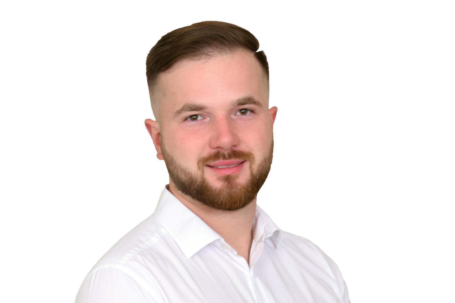 Adrian Adámek - Realitní makléř