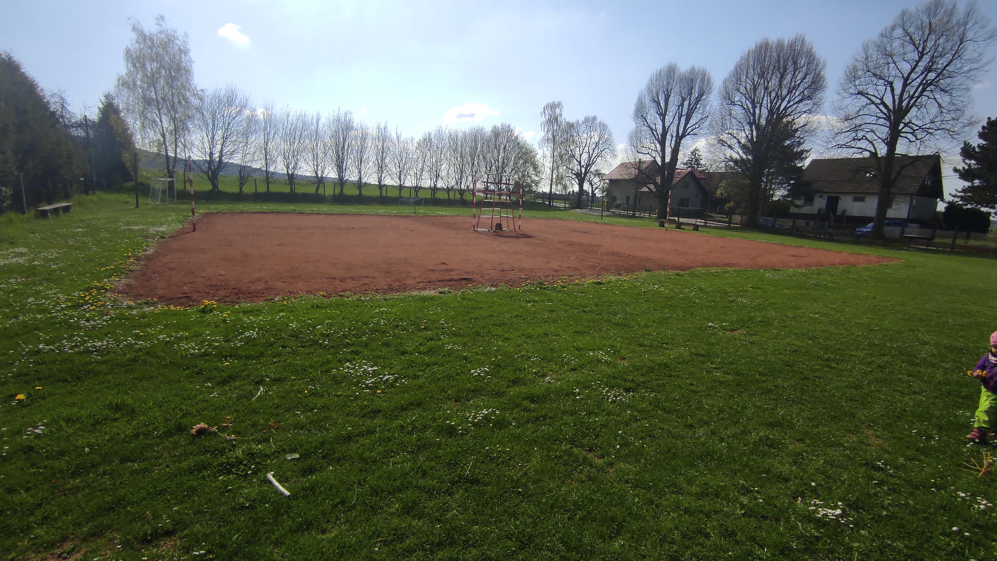 Volejbalové hřiště Sokol Radim foto 4