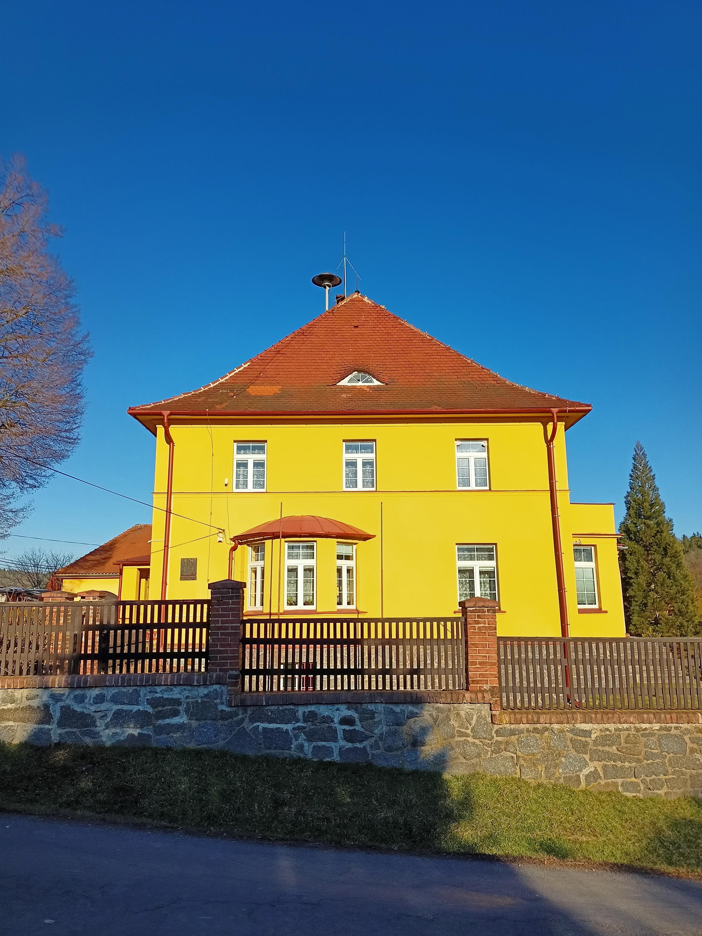 Petrohrad - obecní úřad foto 2