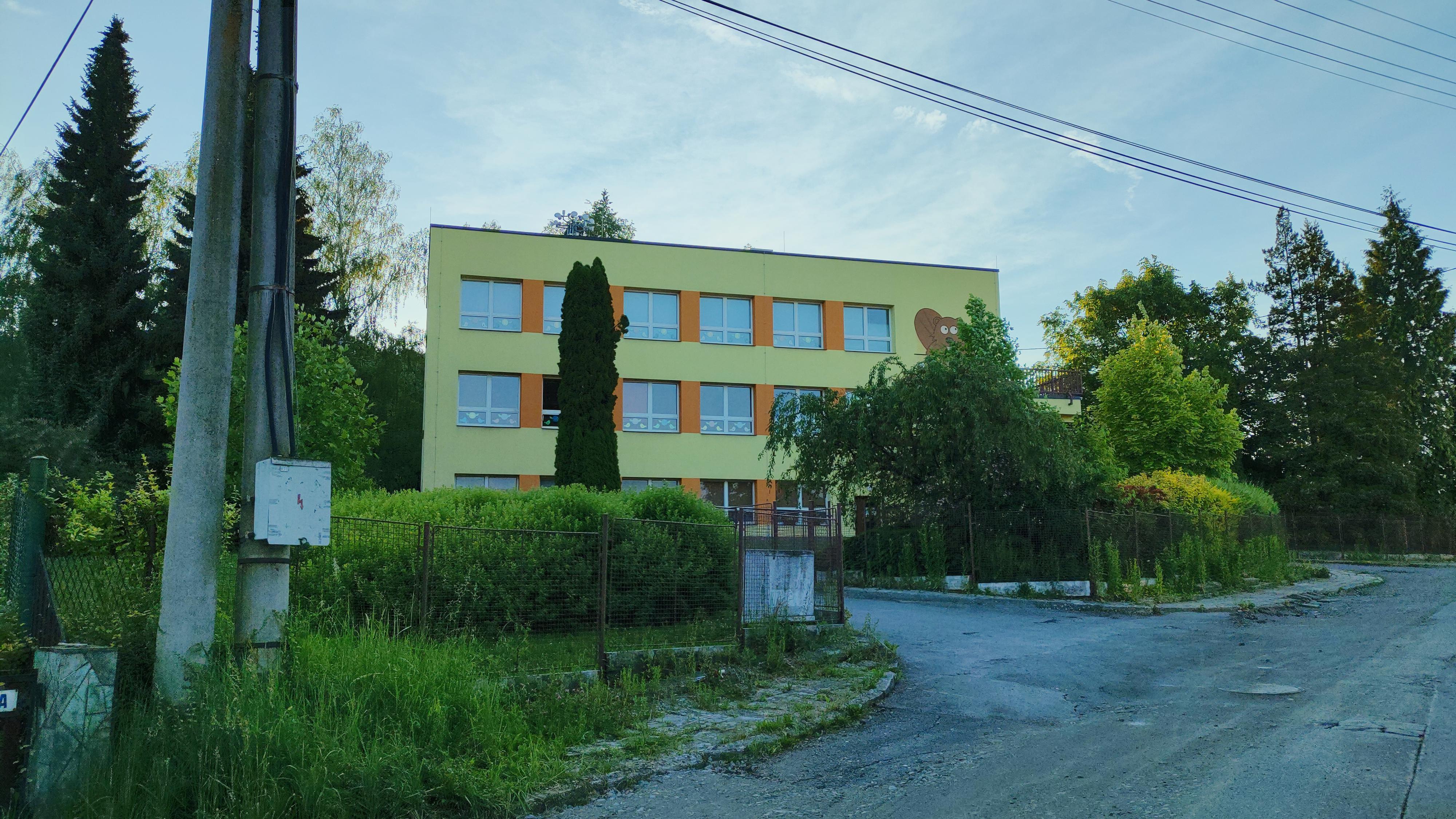 Základní škola a mateřská škola Hlučín - Bobrovníky foto 4