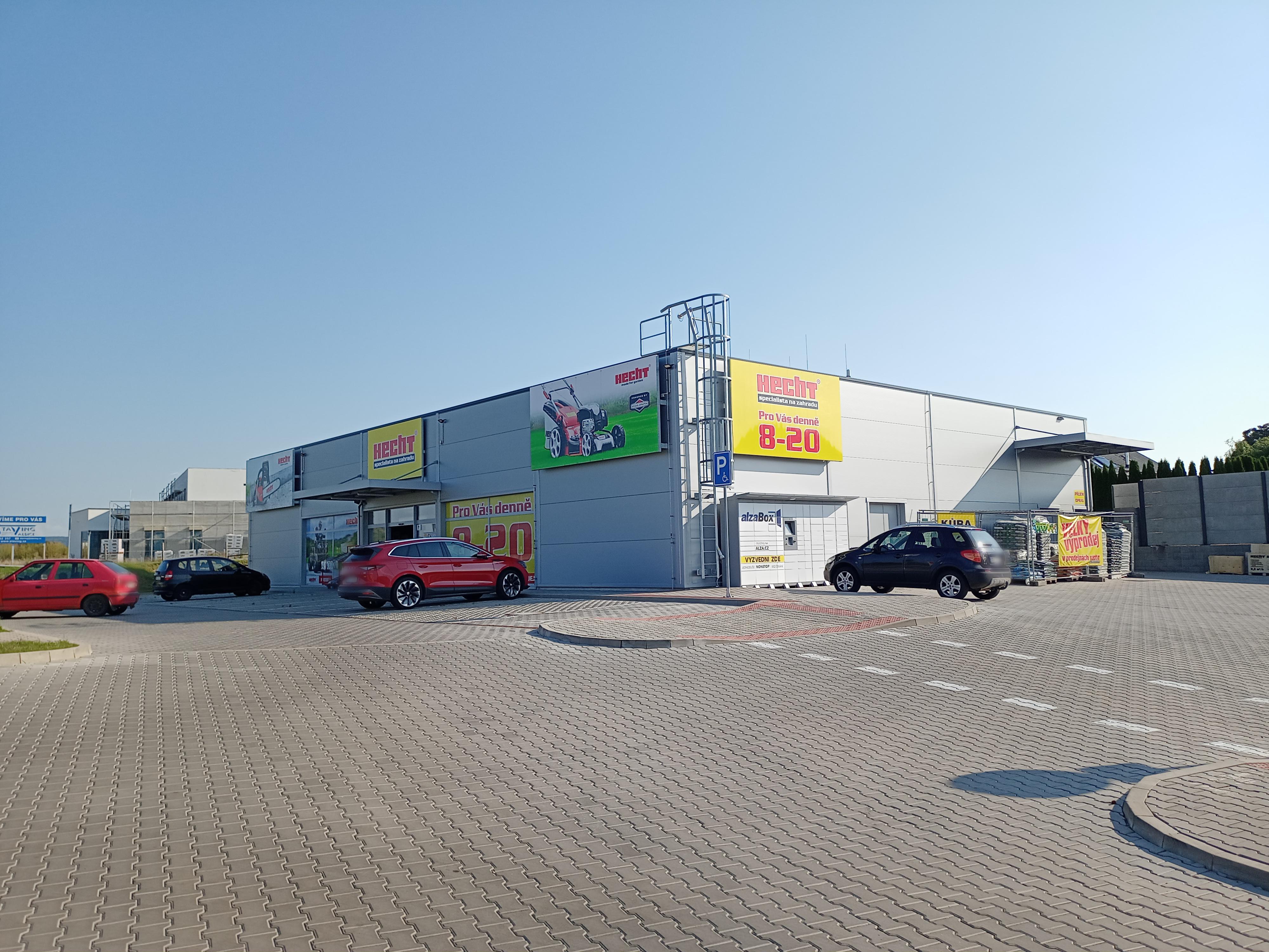 HECHT - specialista na zahradu foto 5