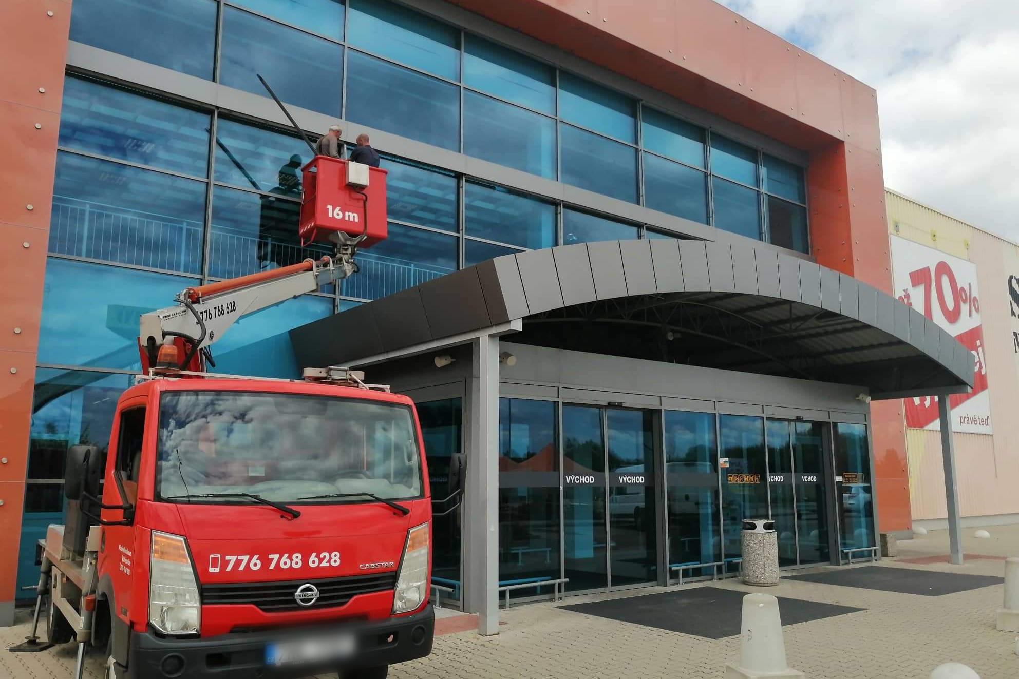 Pronájem plošin - Chmelař