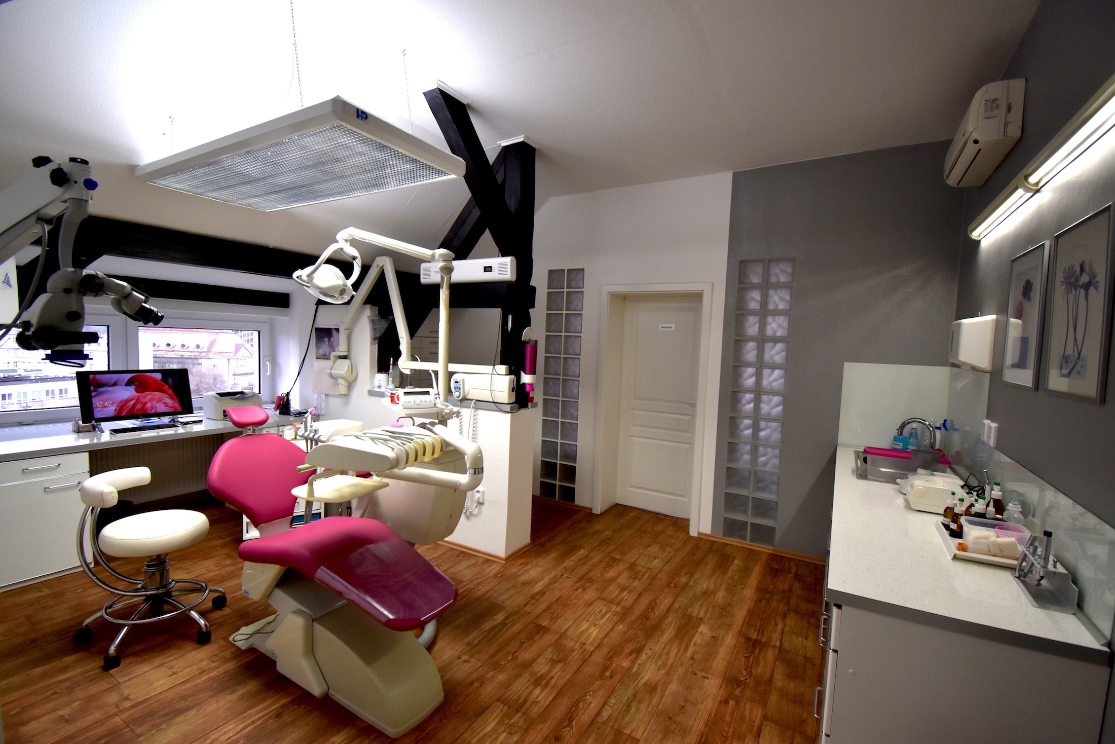 Dental Planet  - zubní ordinace Pařížská foto 2