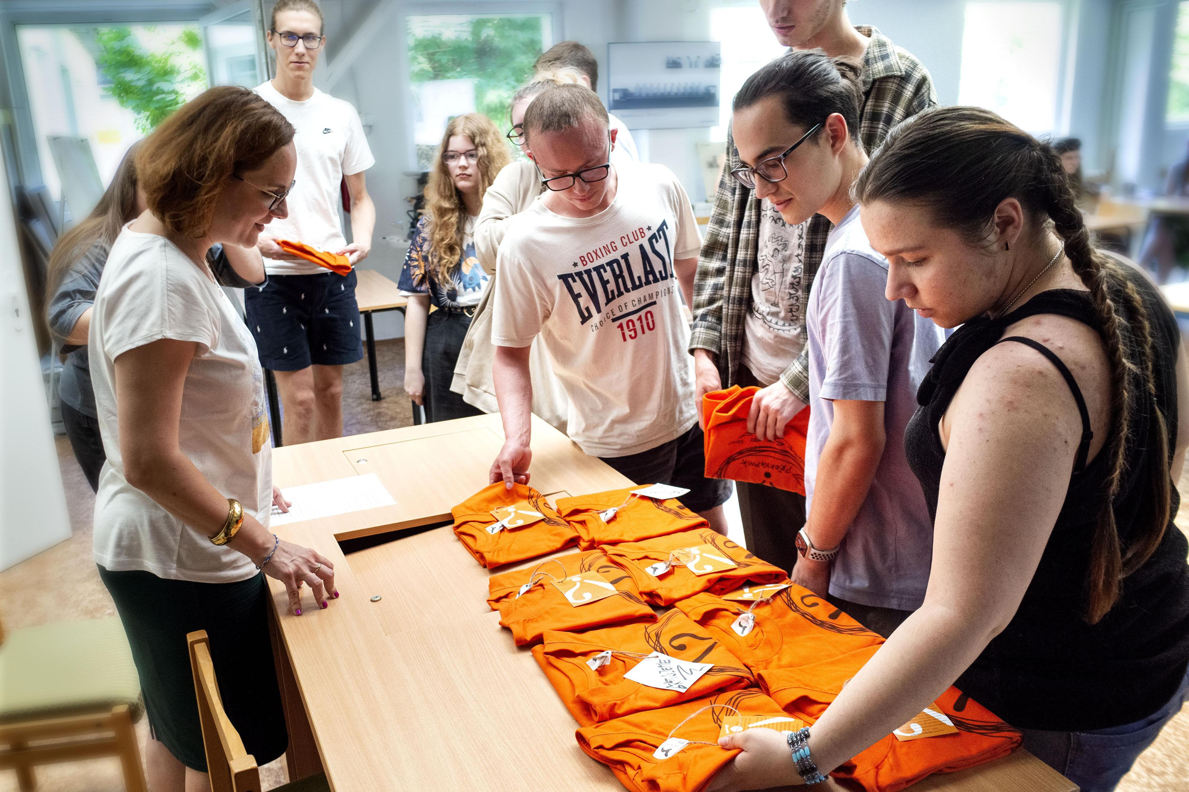 Pro ZŠ - exkurze v tiskařské a knihařské dílně