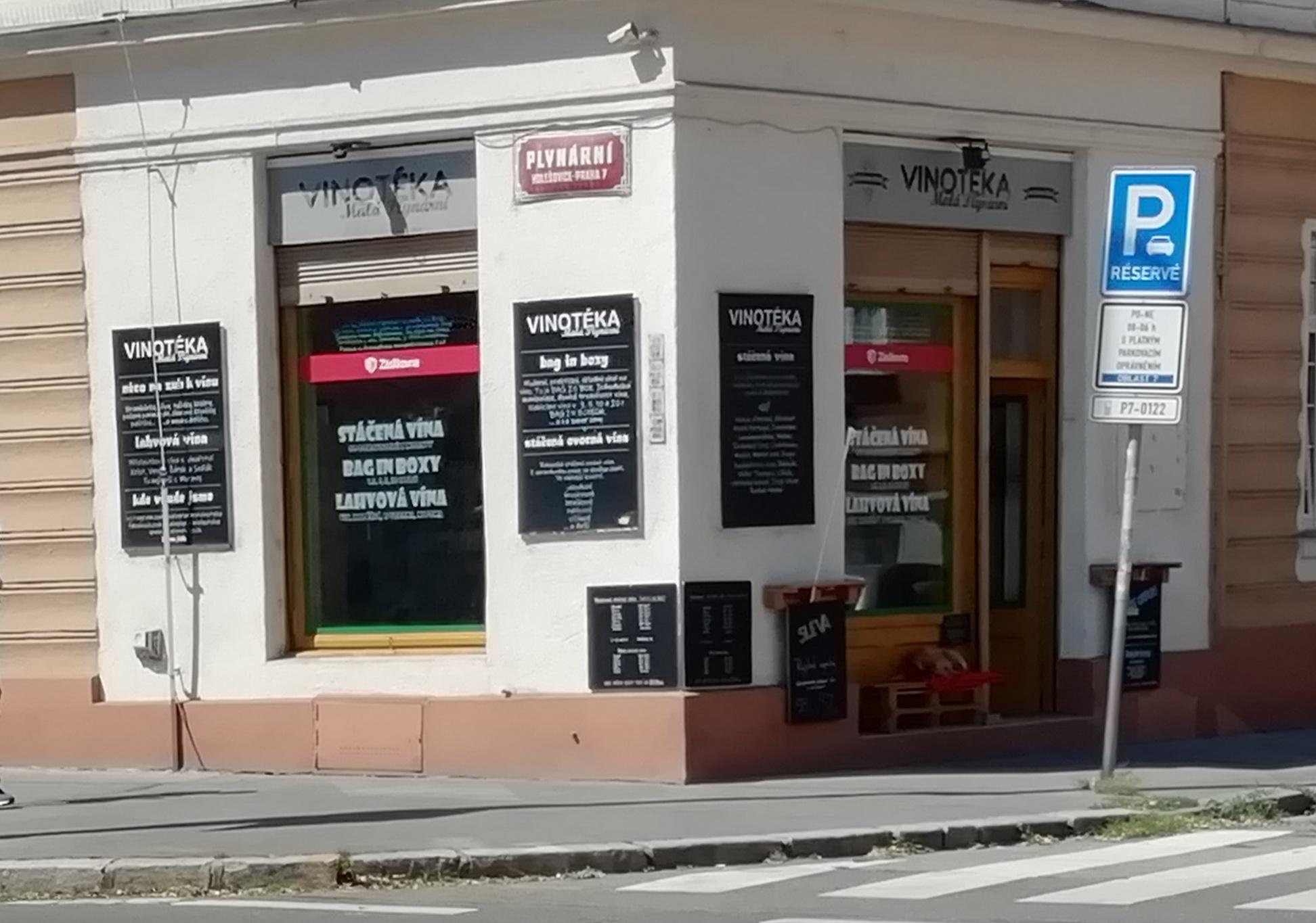 Malá Plynární Vinotéka foto 3