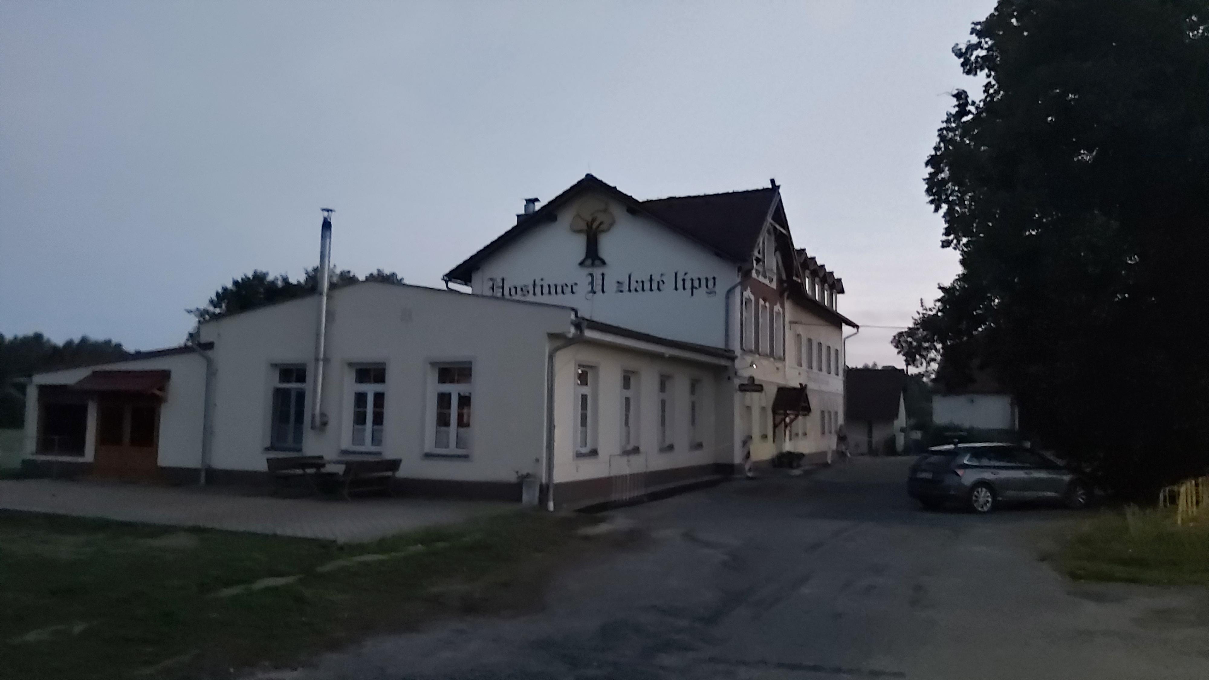 HOSTINEC U ZLATÉ LÍPY foto 2