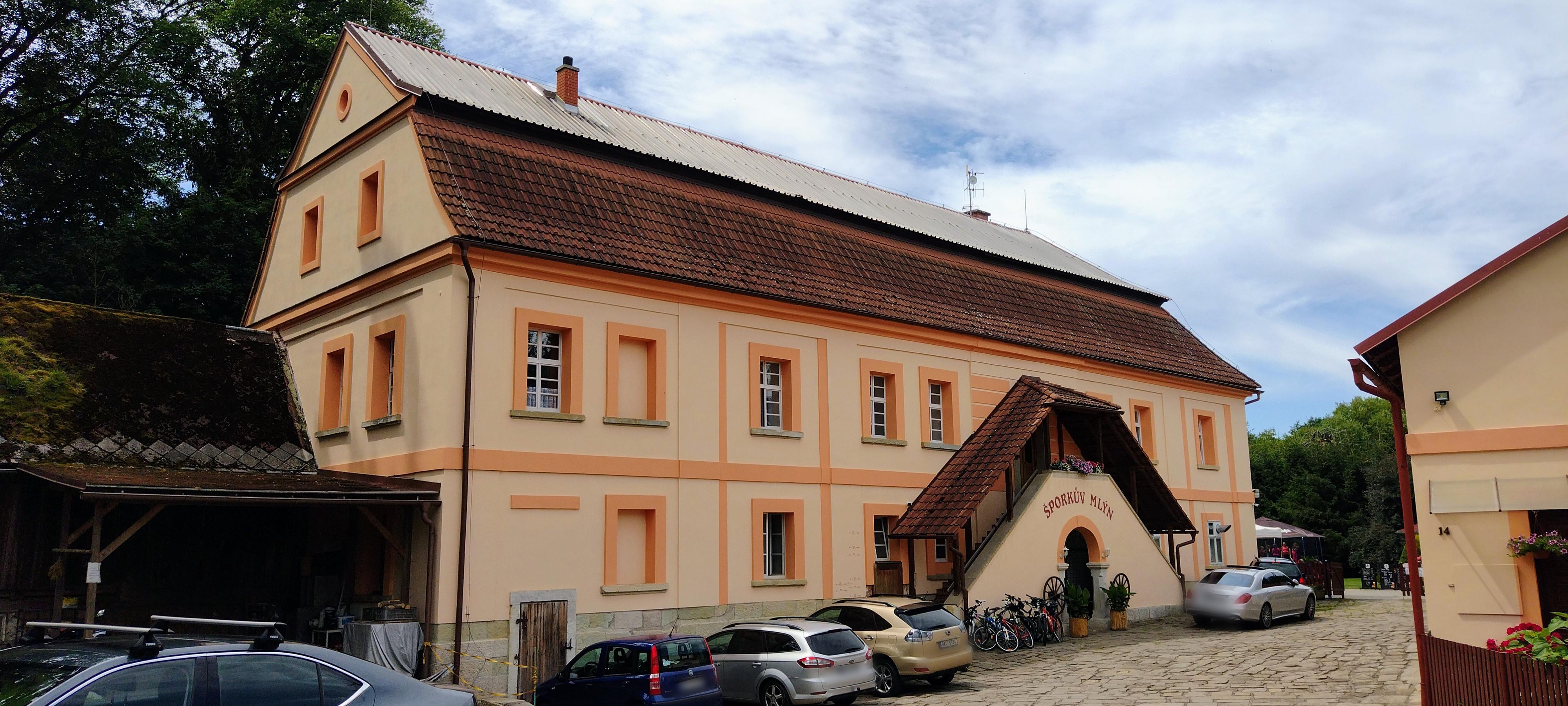 Šporkův Mlýn - restaurace foto 5