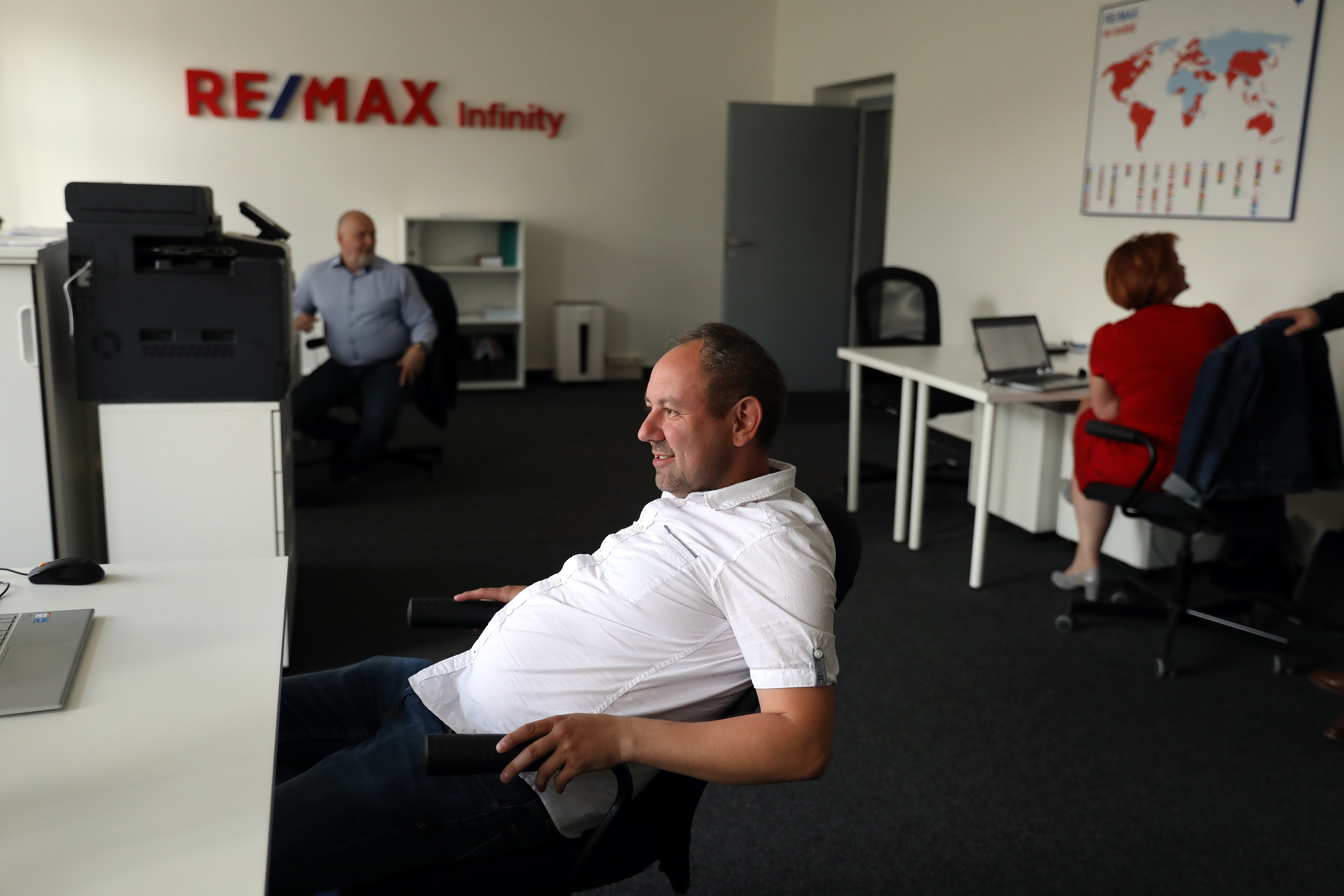 RE/MAX Infinity foto 2