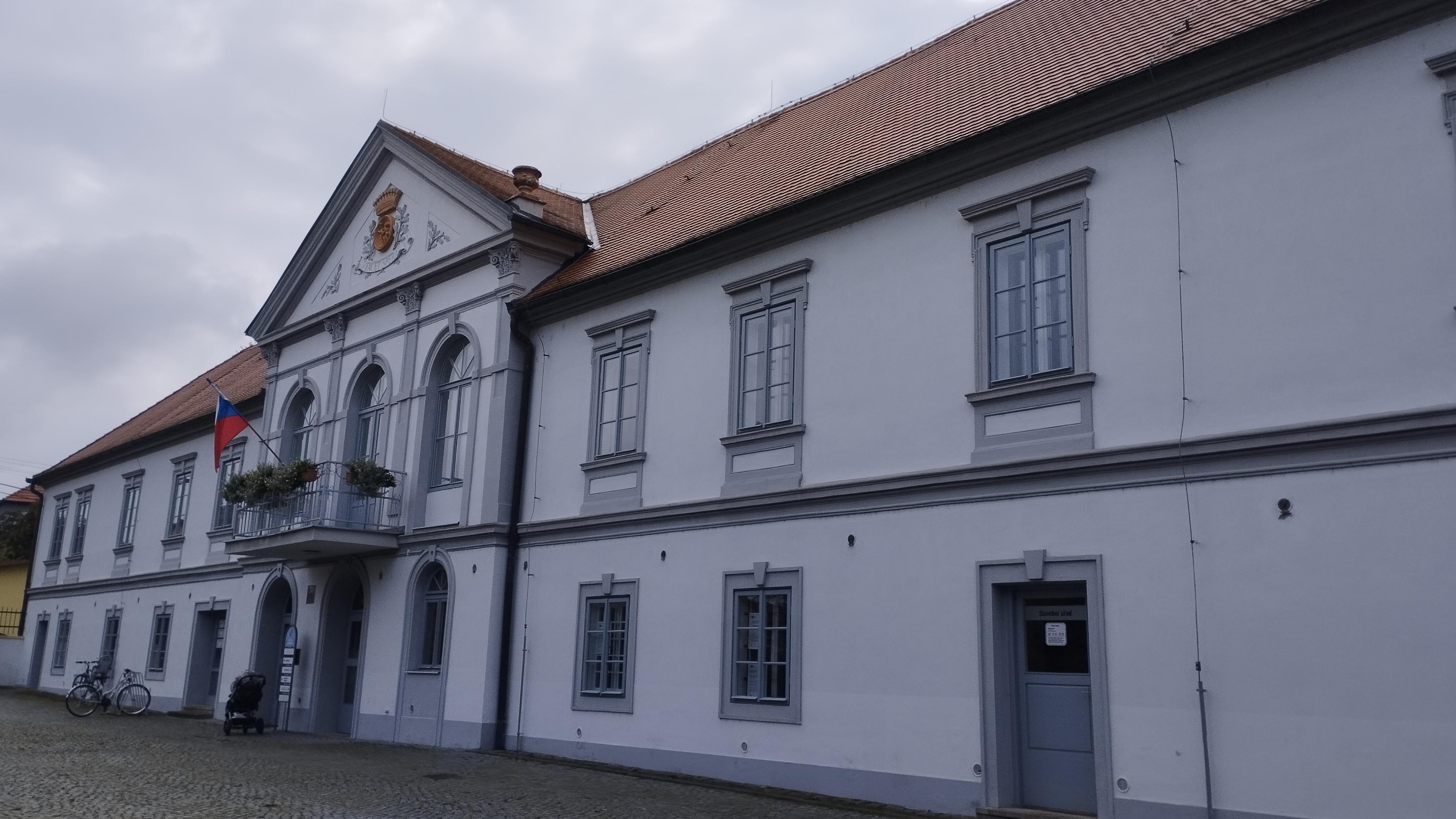 Bílovice - obecní úřad foto 2