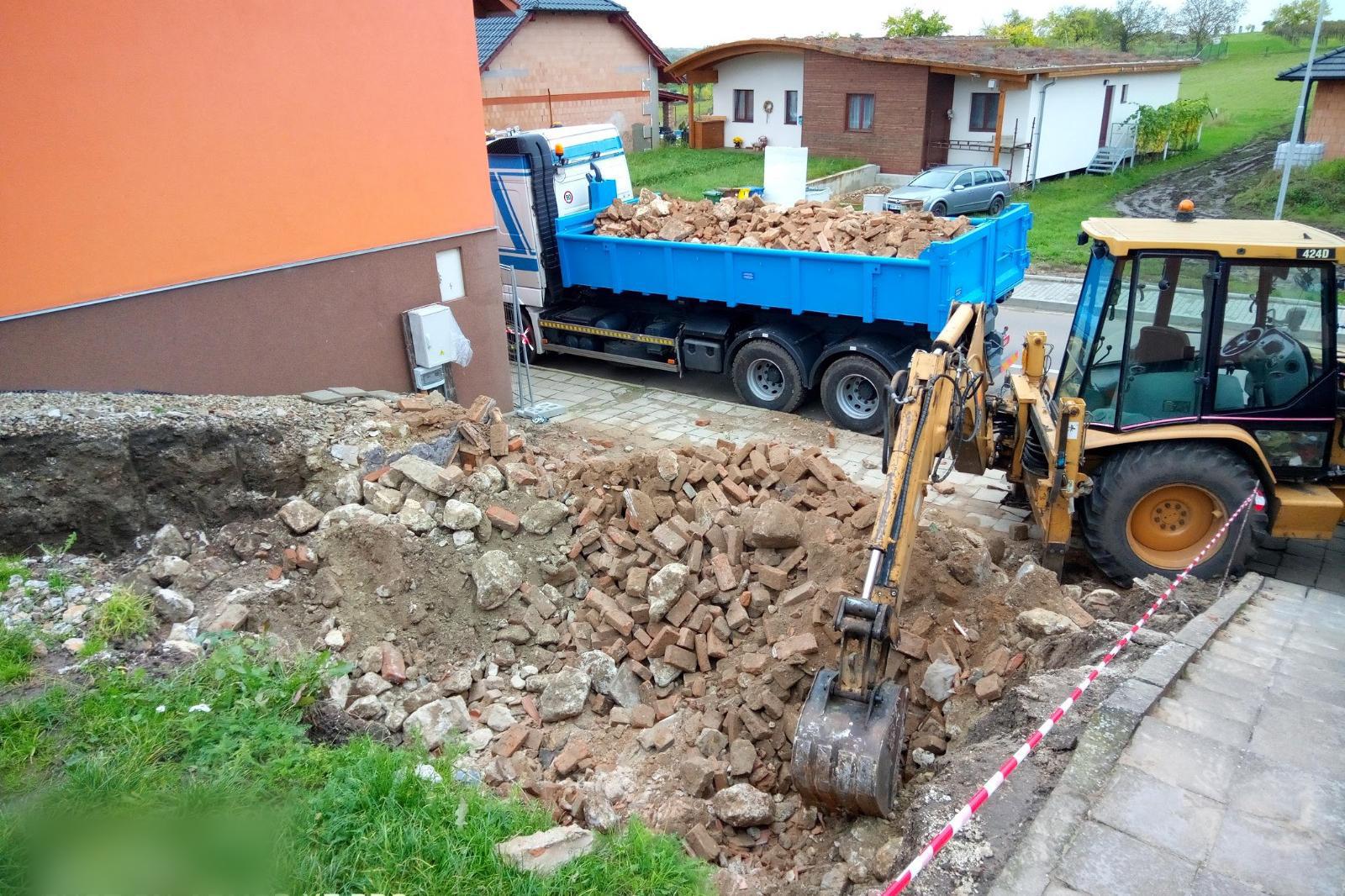 Soňa Hrňová - zemní a výkopové práce, autodoprava