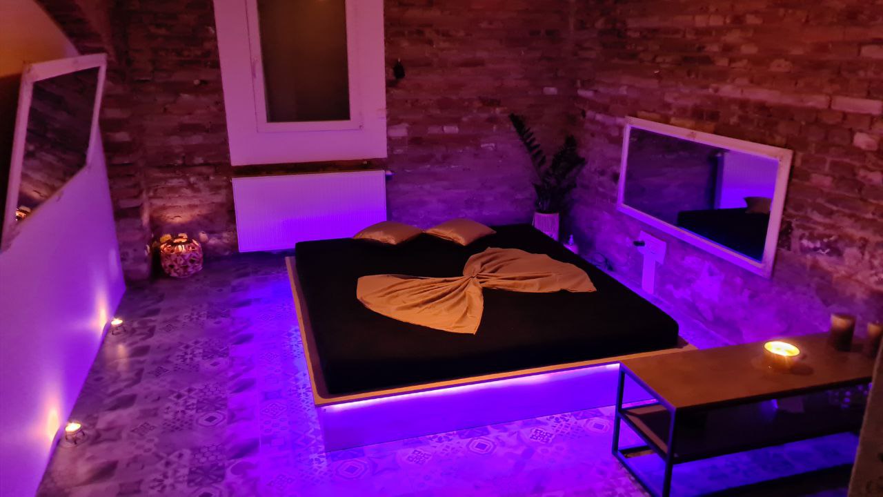 Erotické masáže v Praze - SecretPlace foto 2