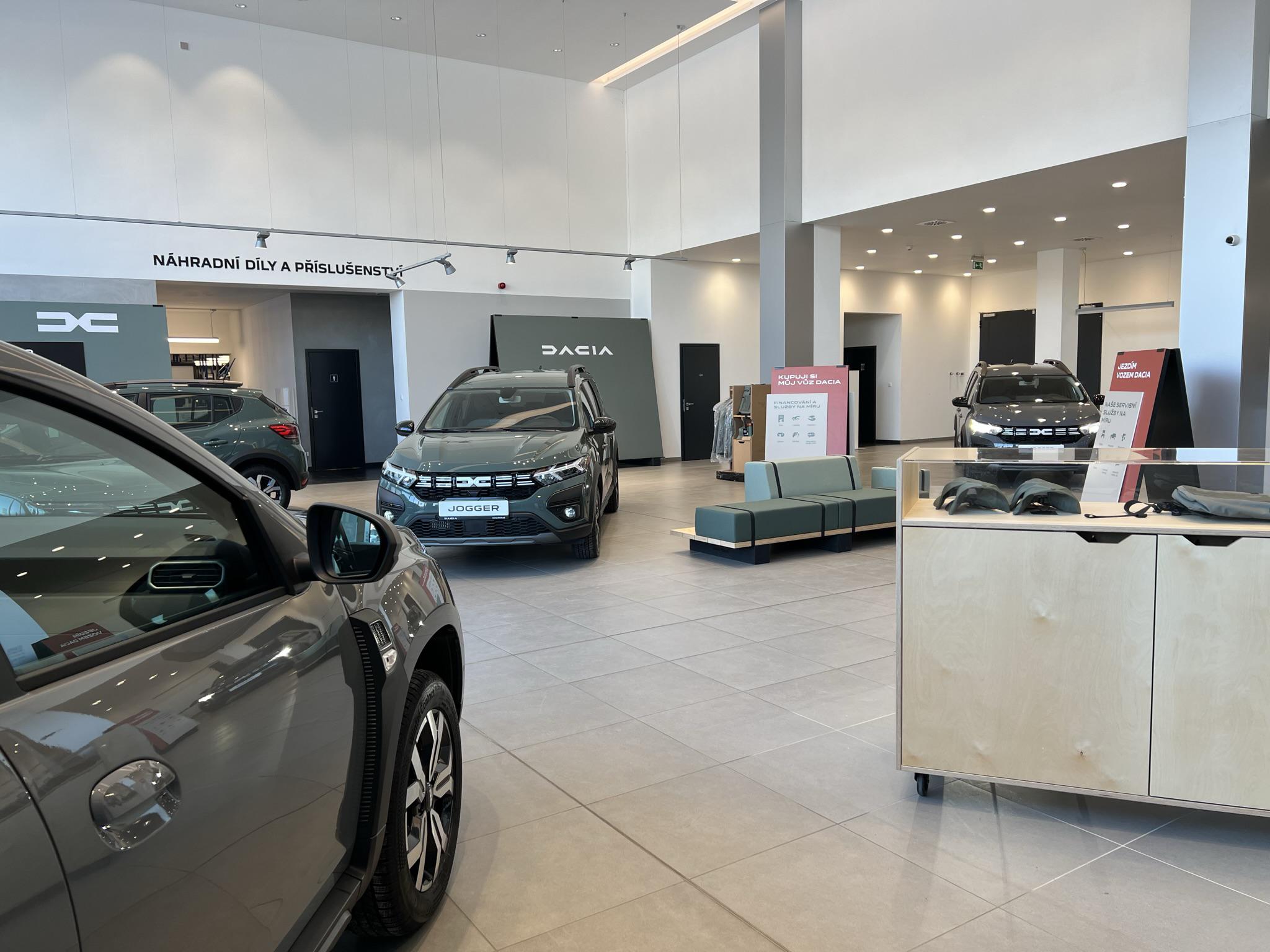TUkas Strašnice - Dacia foto 6