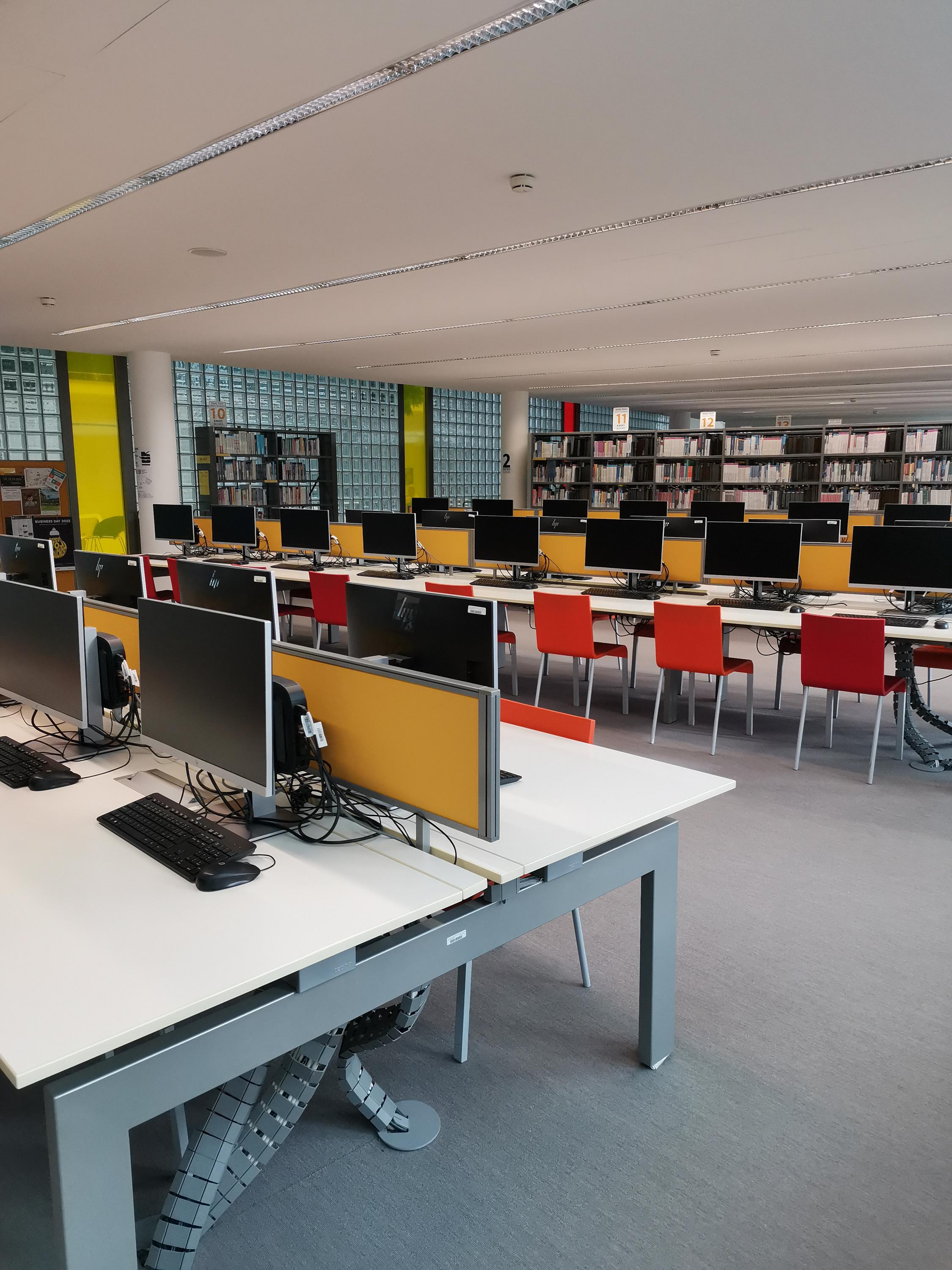 Knihovna Univerzity Tomáše Bati ve Zlíně foto 4