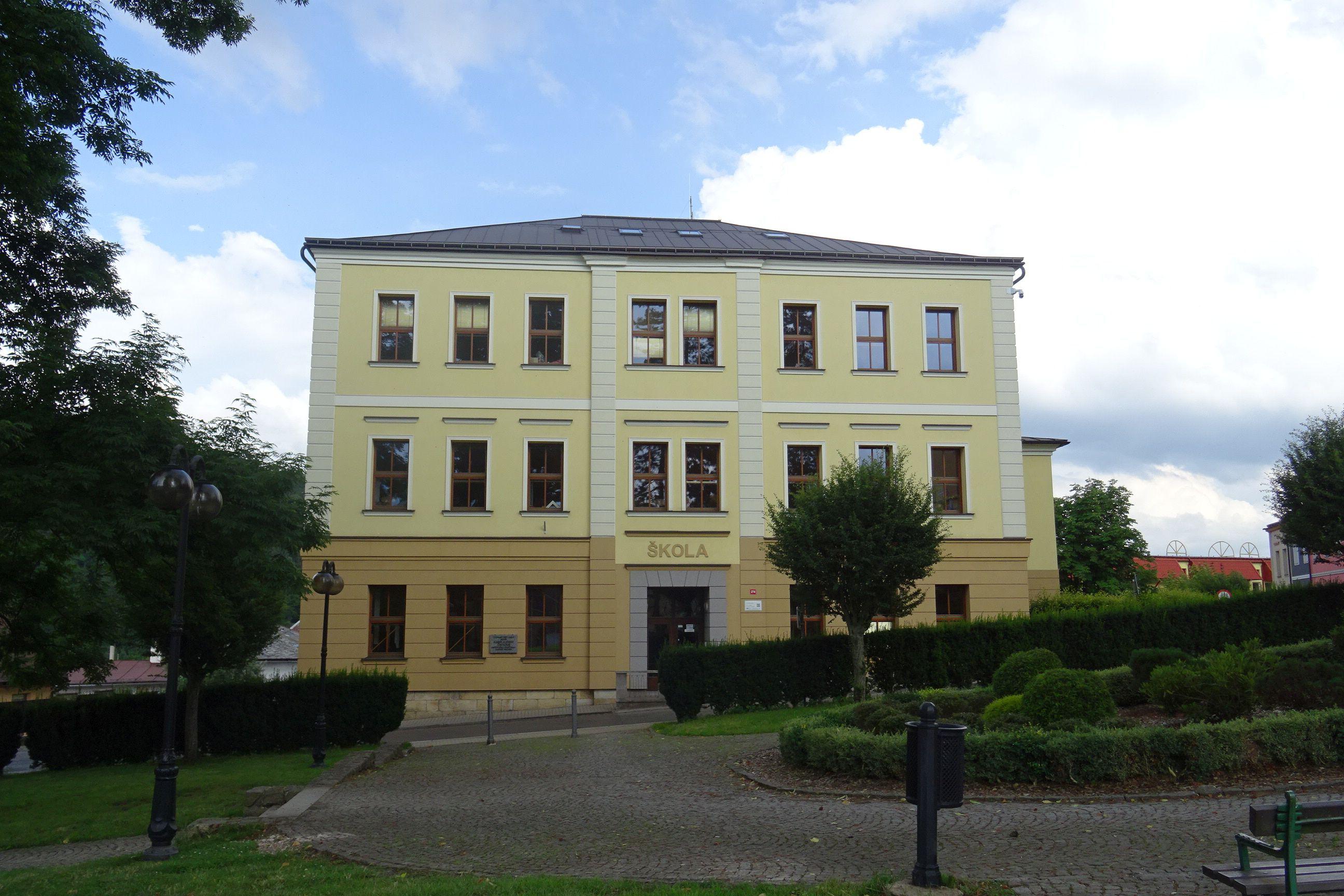 ZŠ Bratří Čapků Úpice