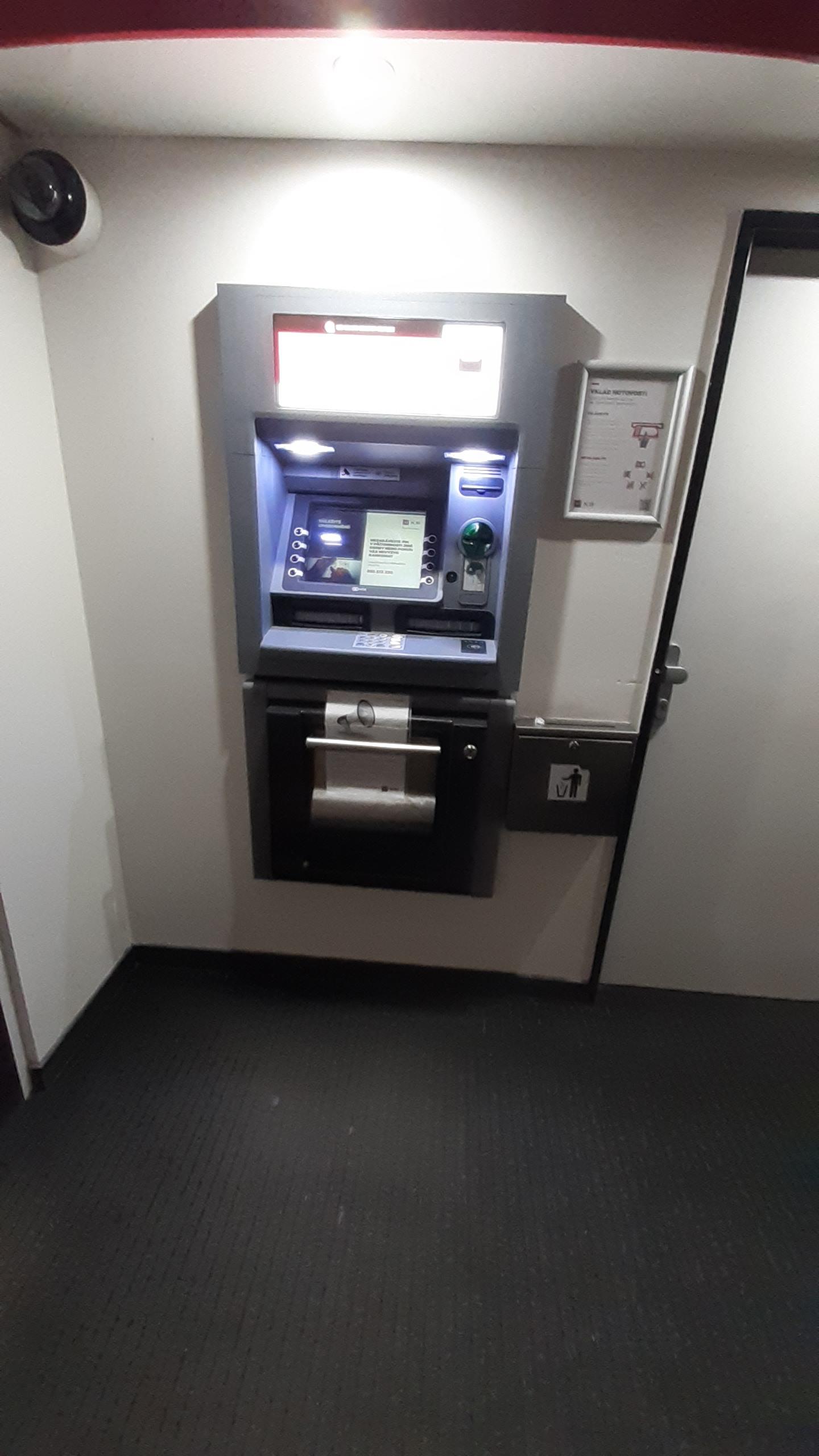 Bankomat Komerční banky foto 2