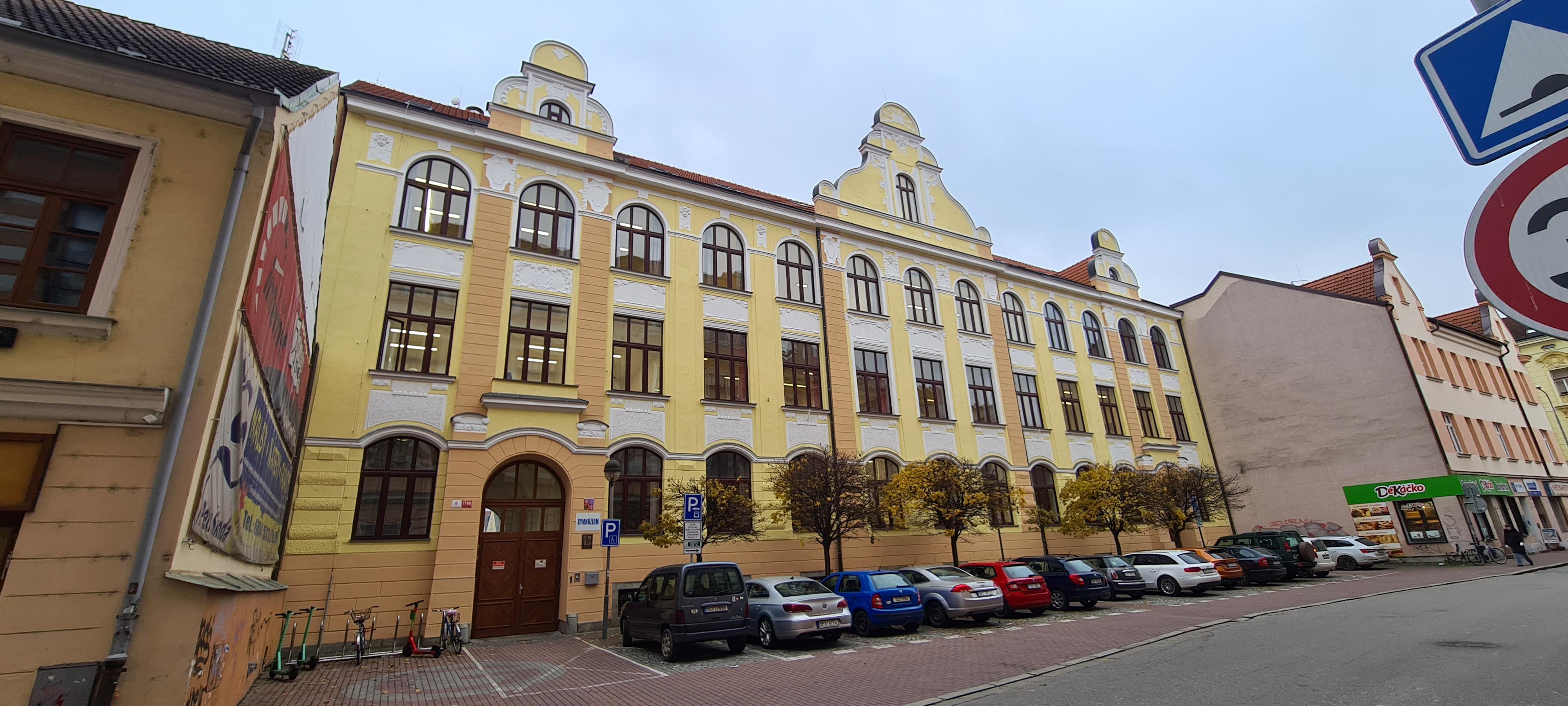 Gymnázium České Budějovice, Jírovcova foto 2