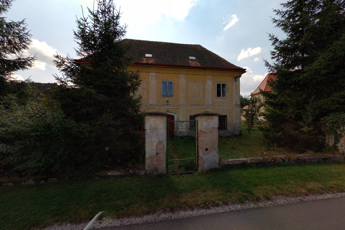 Římskokatolická farnost Dvory nad Lužnicí