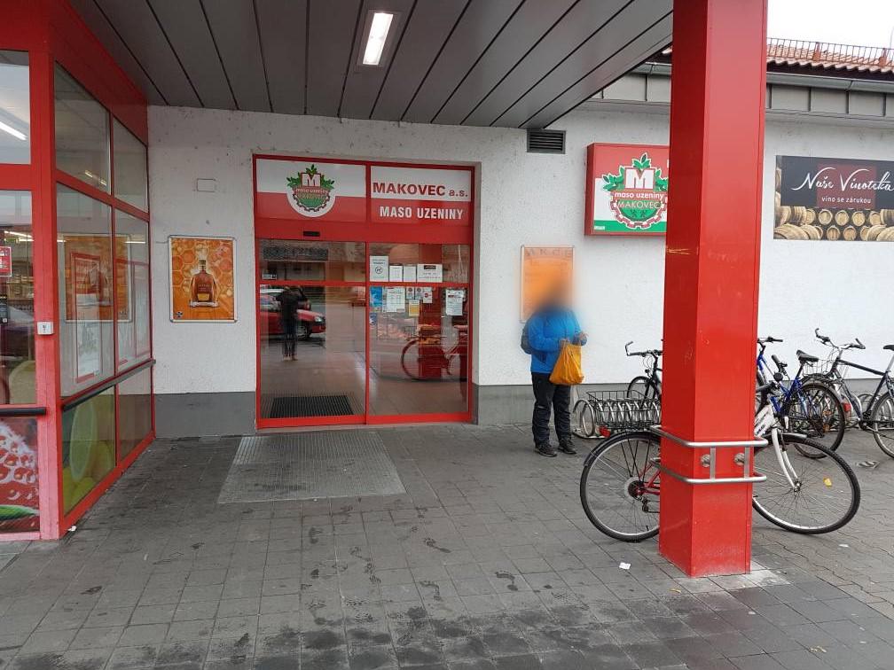 Naše Vinotéka - víno se zárukou foto 2