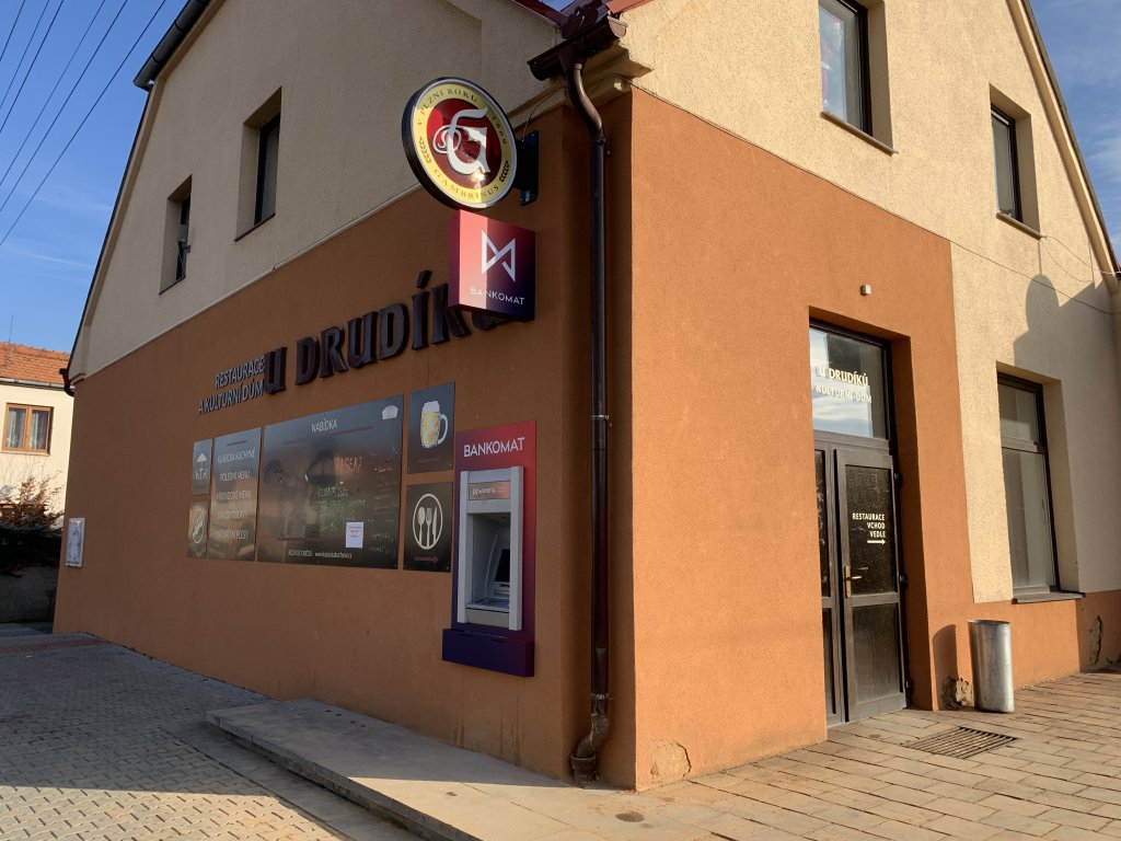 Bankomat MONETA Money Bank foto 2