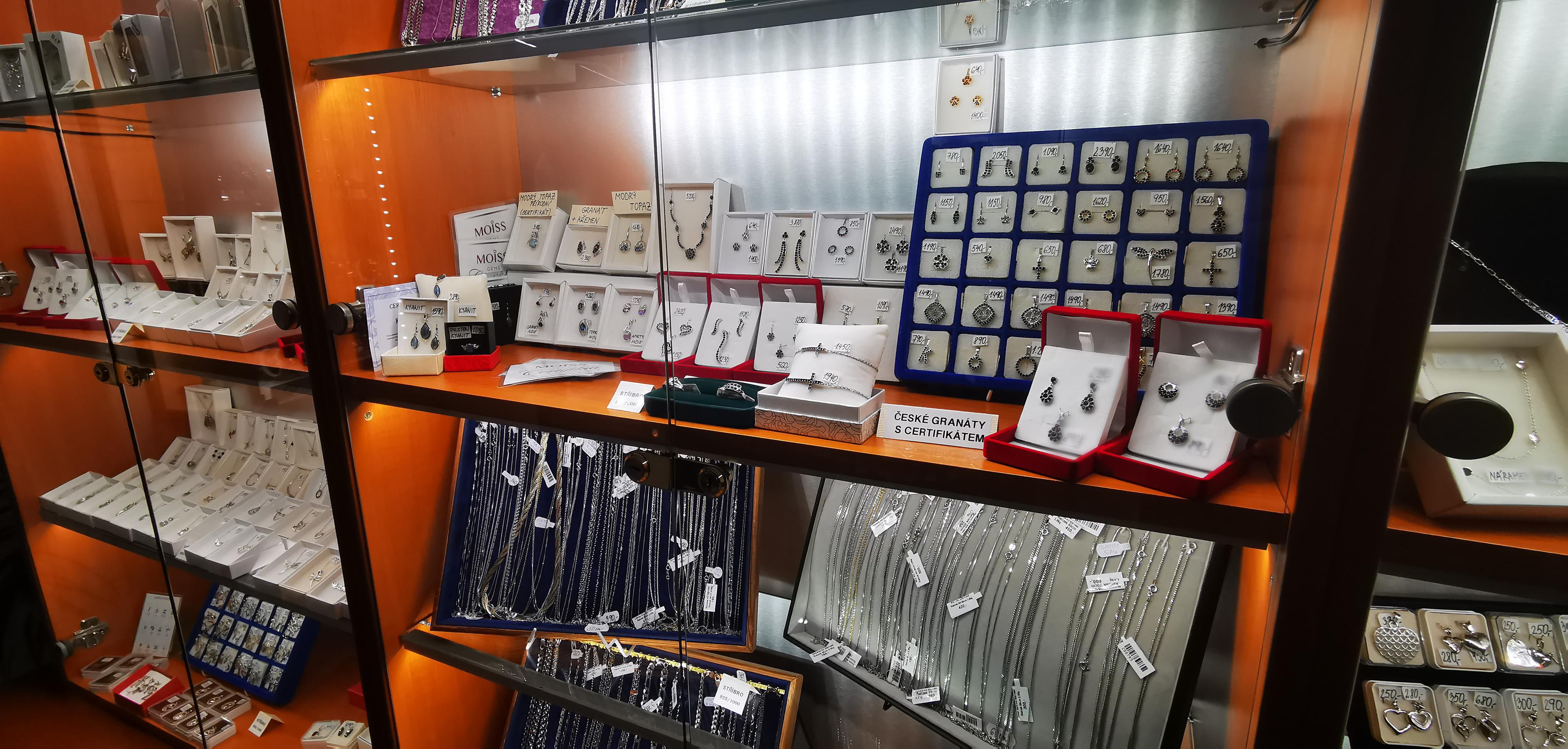 Zlatnictví a hodinářství Juhaňákovi foto 3