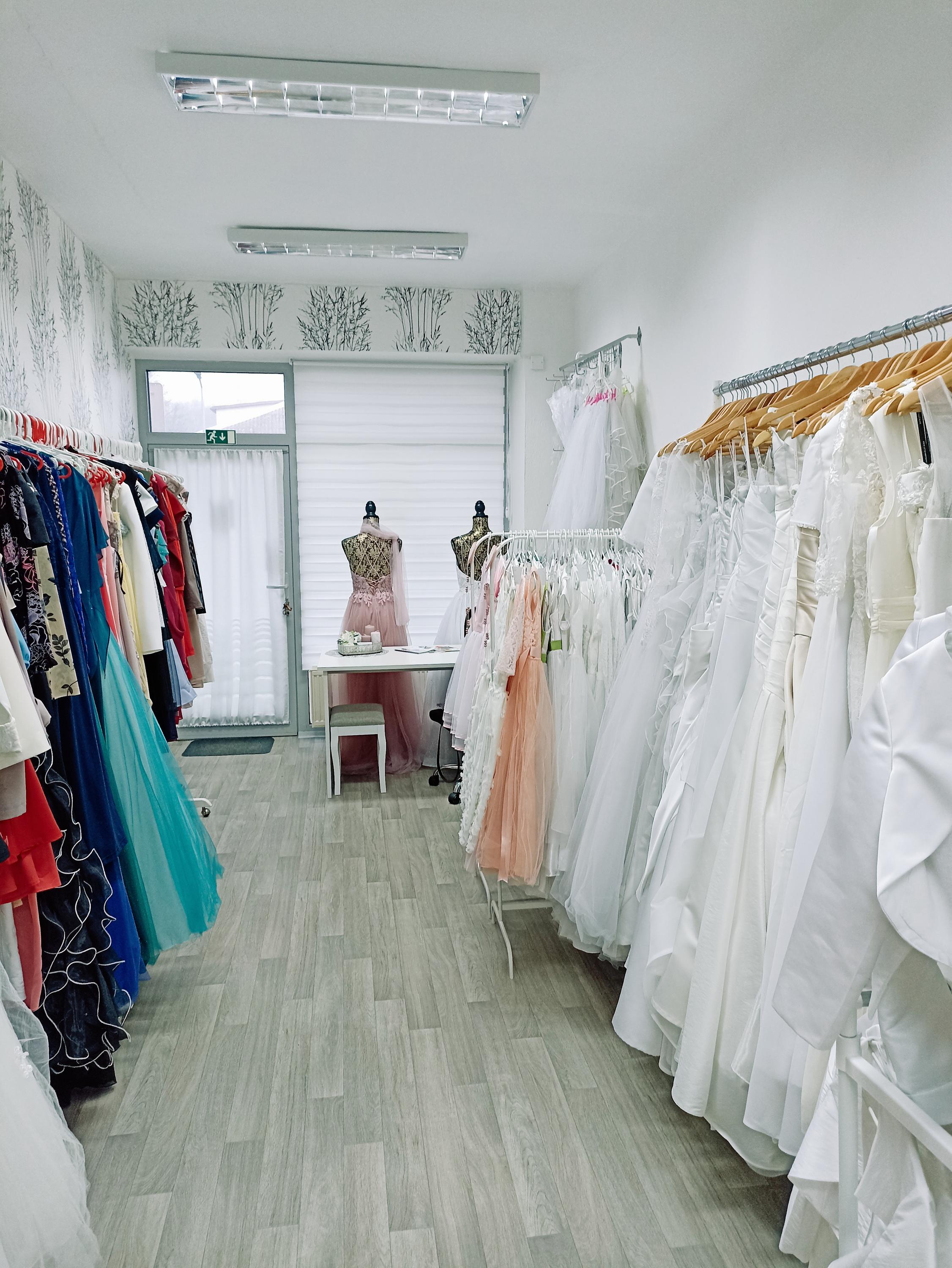 Půjčovna šatů Katrina foto 6