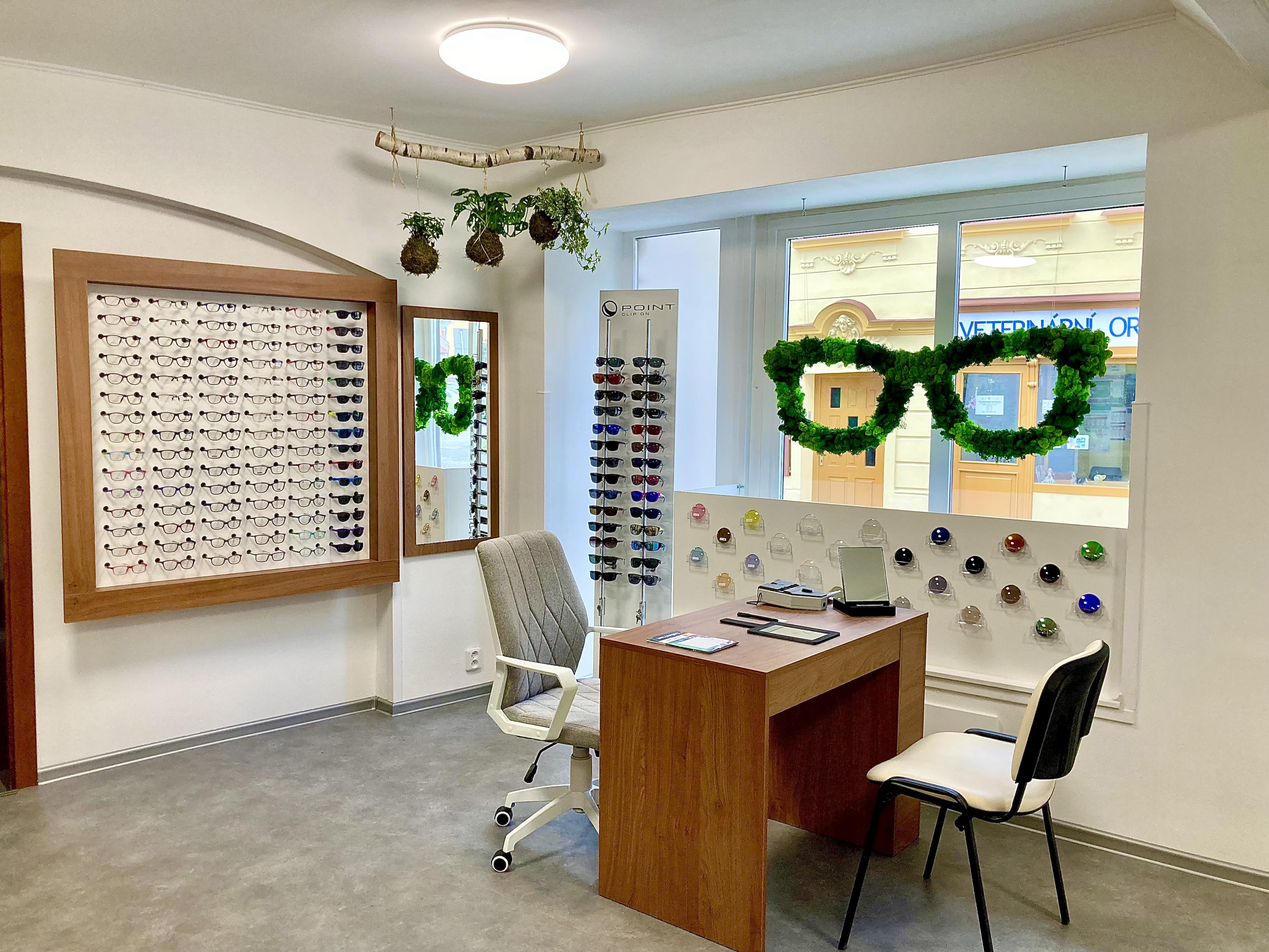 Optika JARO-Ostrov foto 2