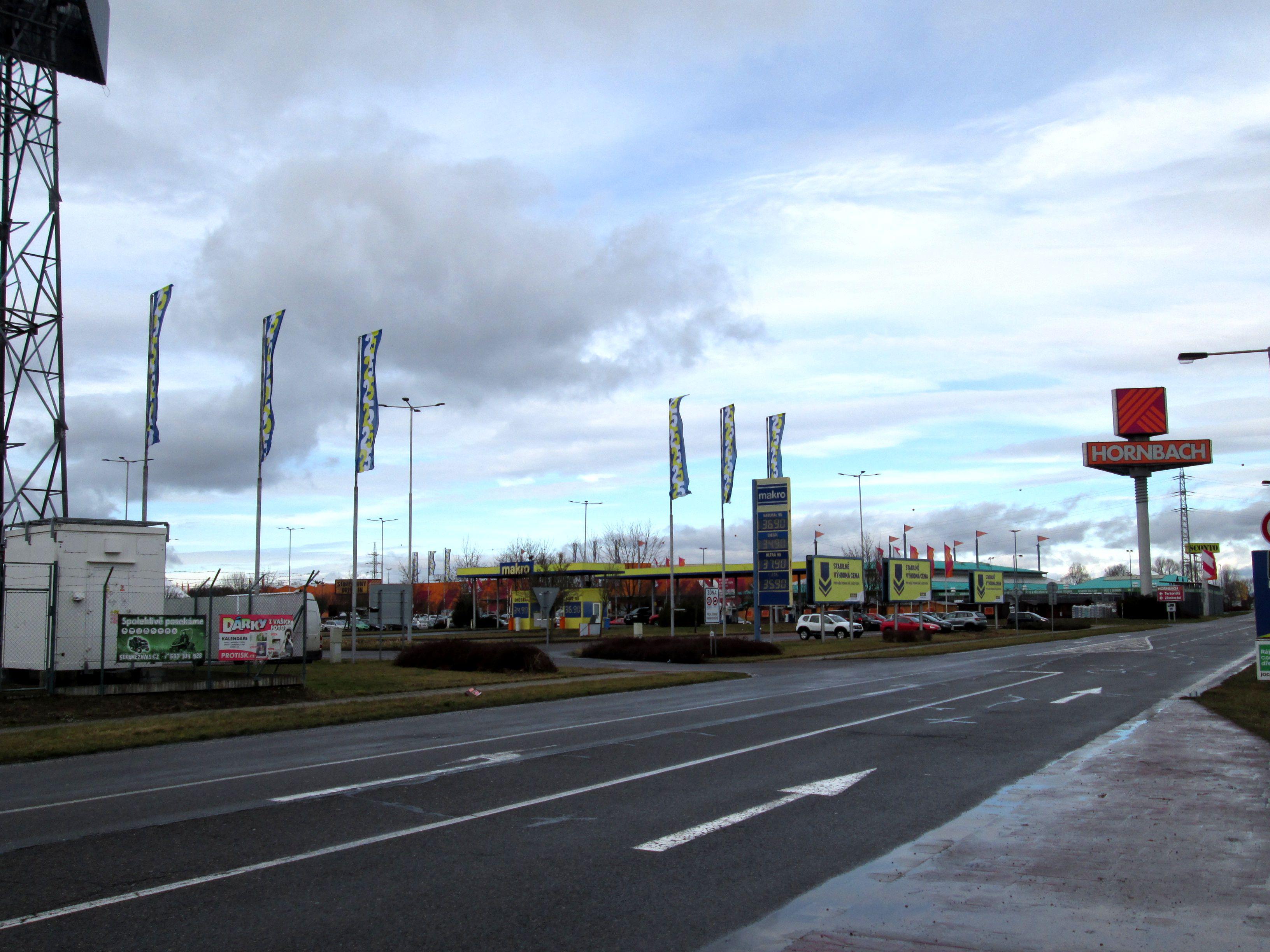 MAKRO Čerpací stanice foto 2