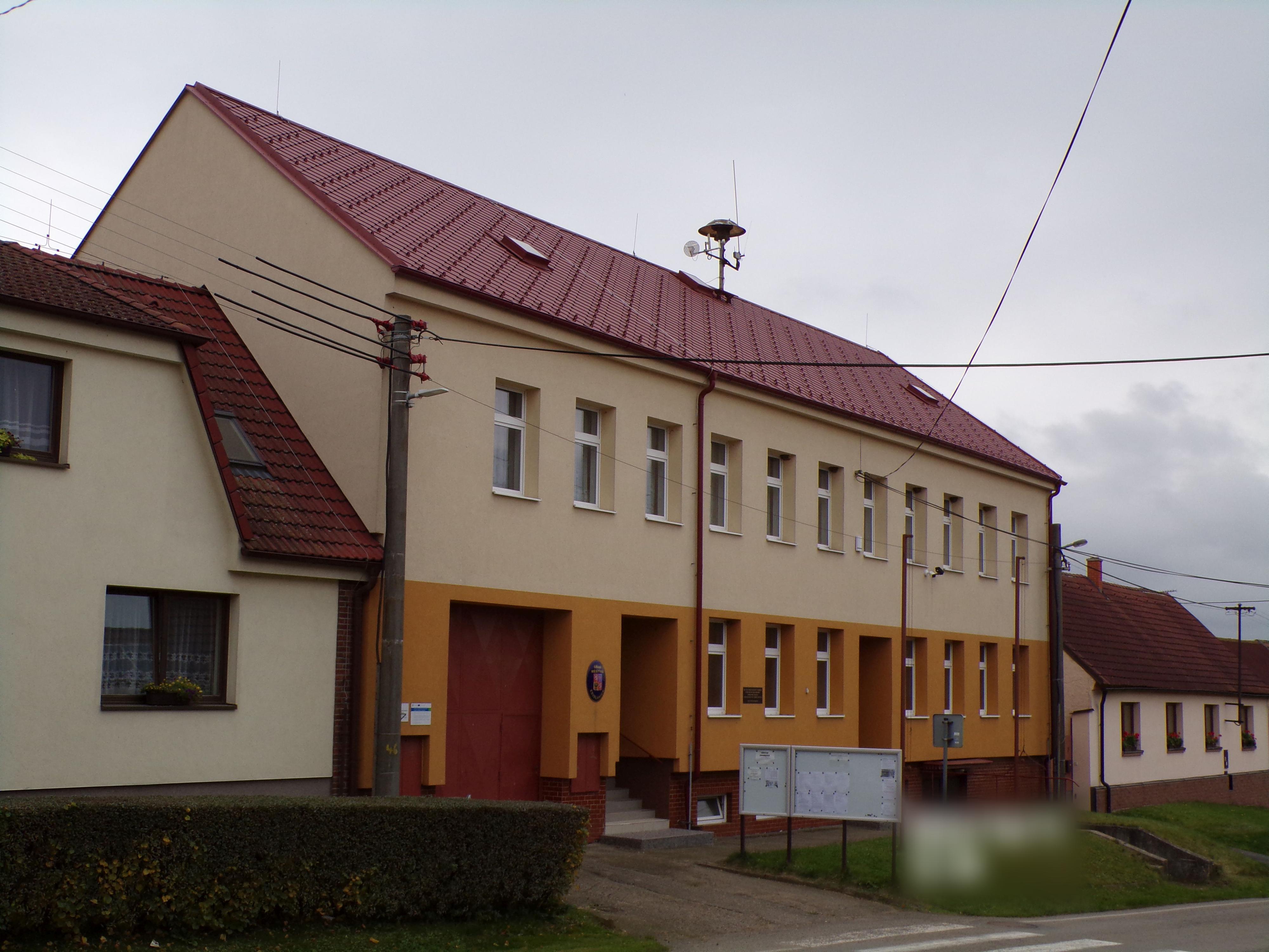 Zdislavice - úřad městyse