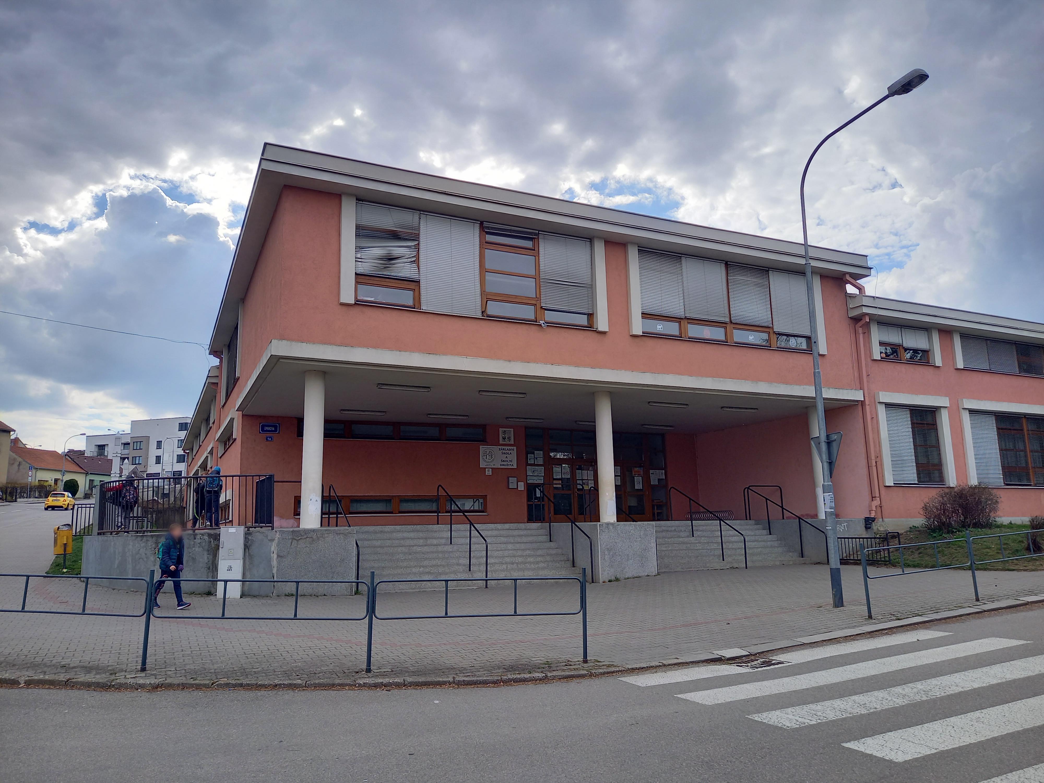 ZŠ Brno, Uprkova foto 2