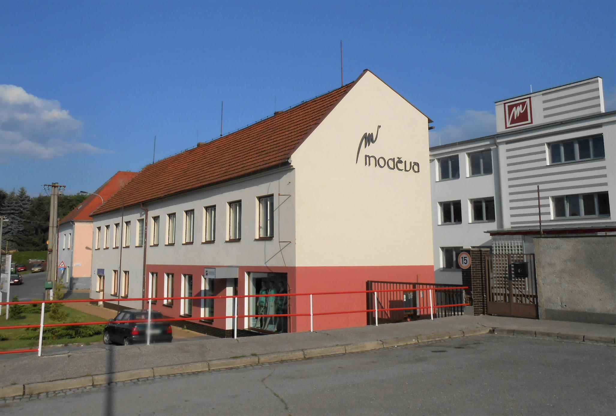 MODĚVA oděvní družstvo Konice foto 2