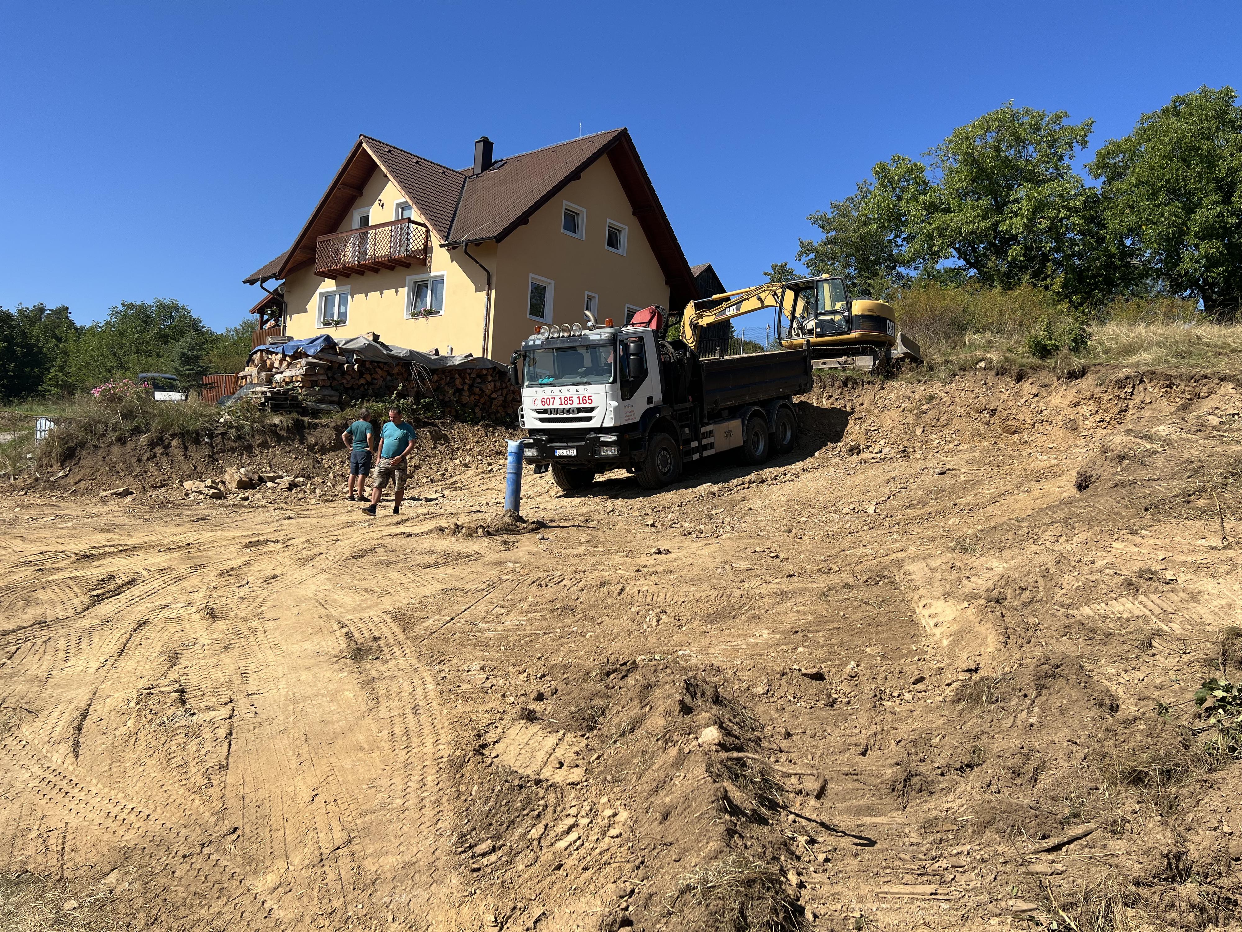 Jiří Karták - doprava a zemní práce, odtahová služba foto 5