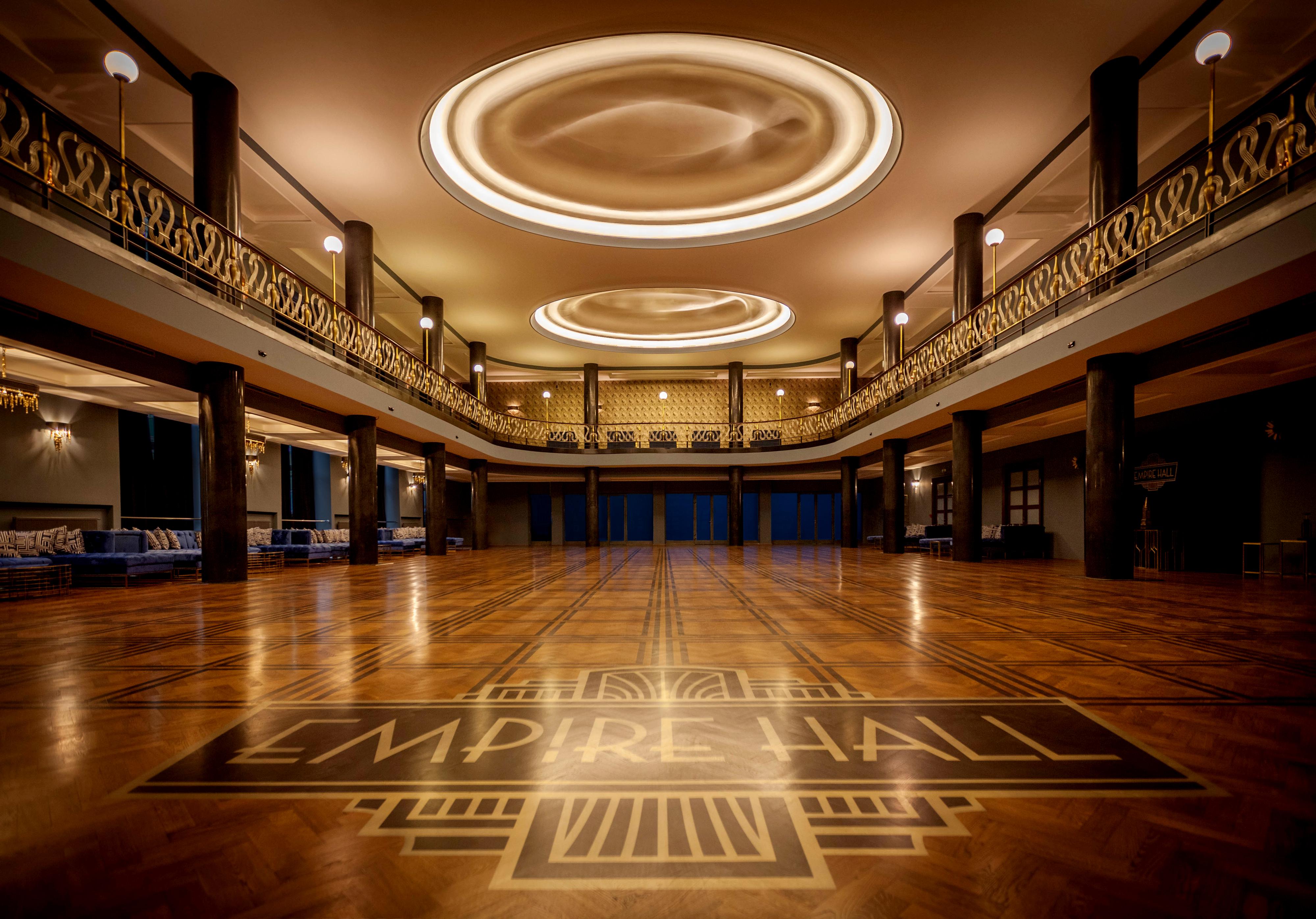 Empire Hall ve Slovanském domě