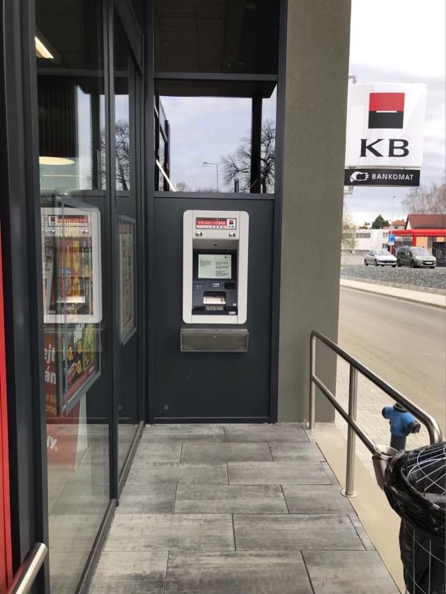 Bankomat Komerční banky foto 2