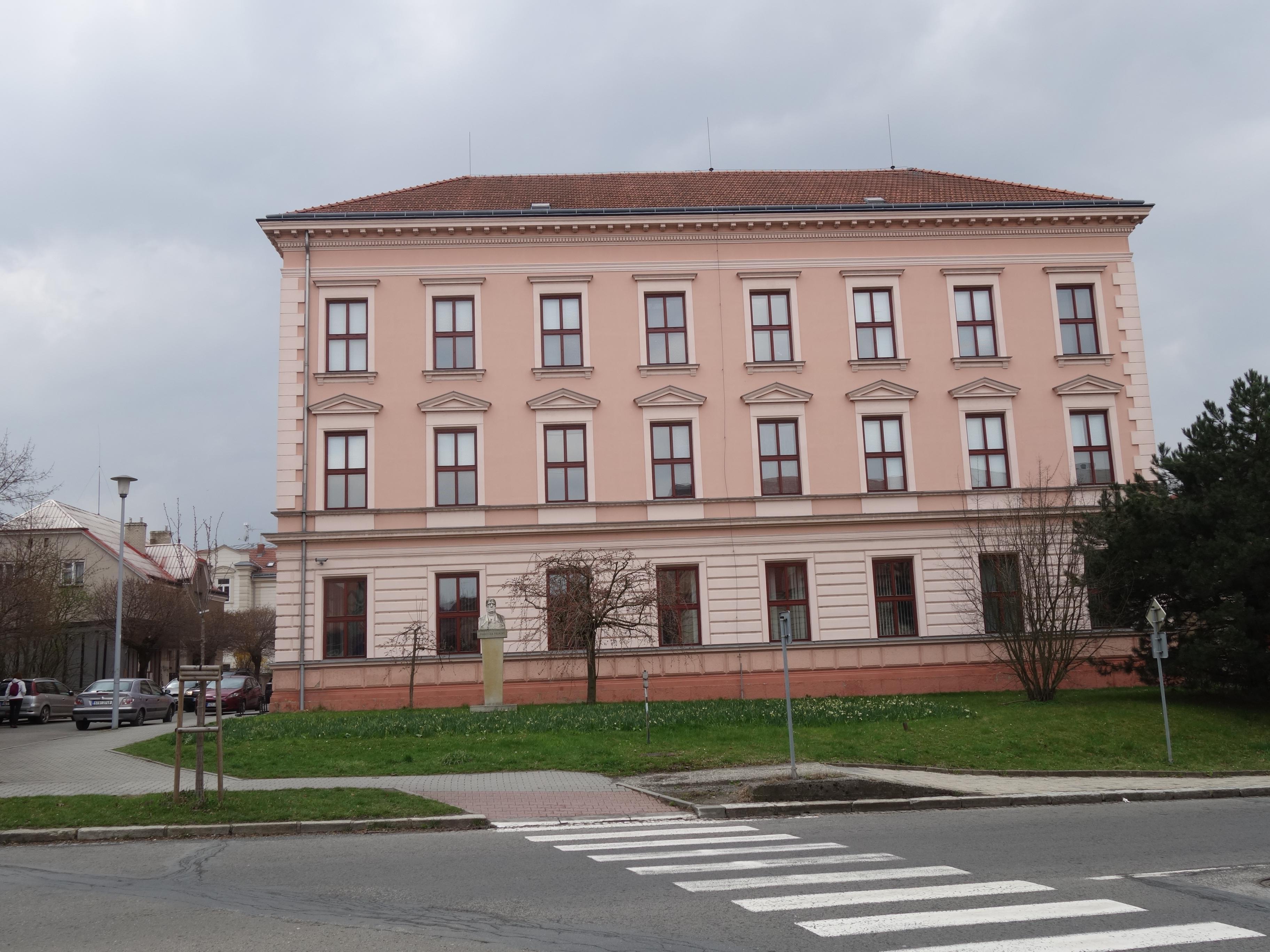 Gymnázium Františka Palackého Valašské Meziříčí foto 6