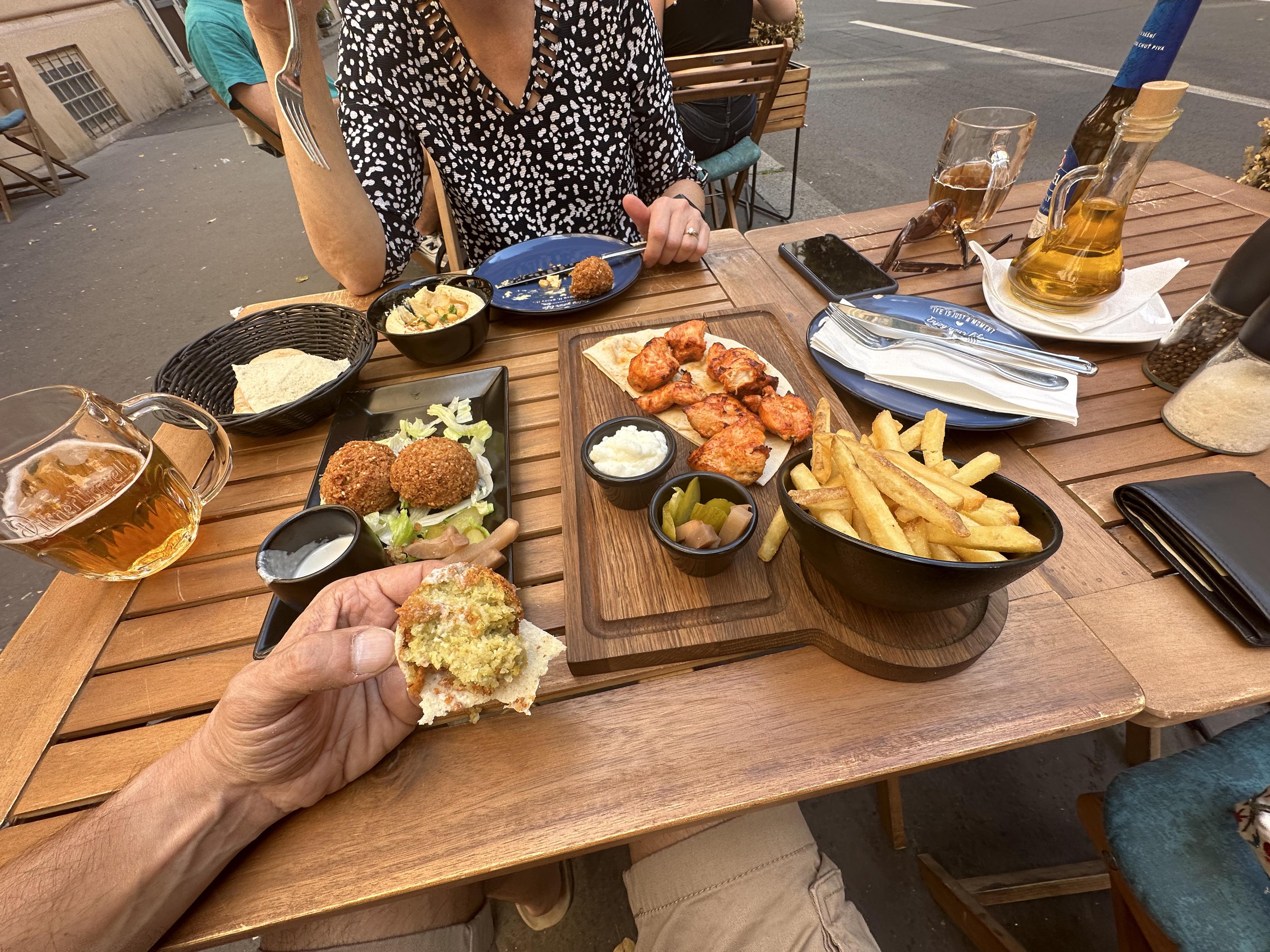 YUMMY HUMMUS foto 2