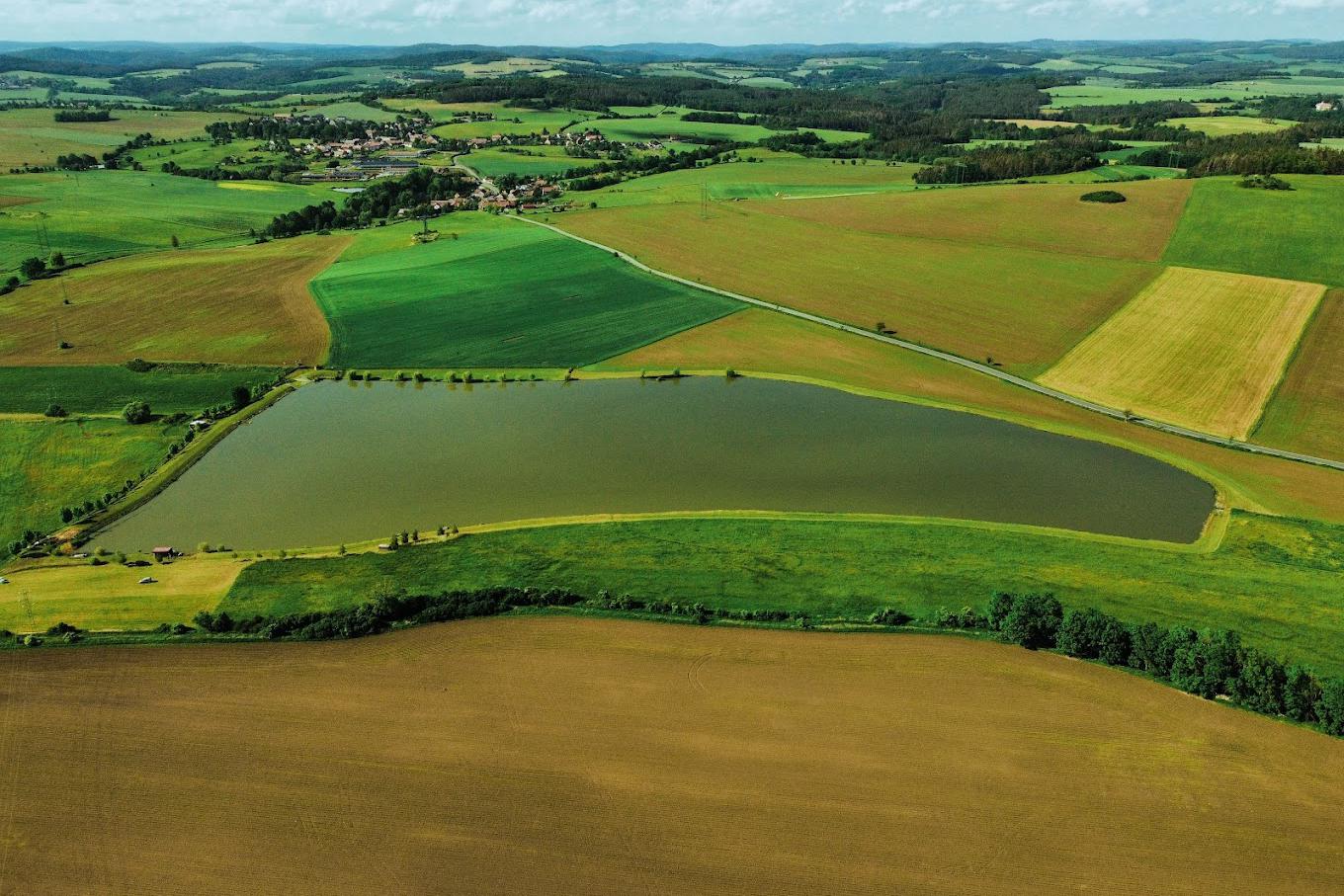 Sportovní rybník Bobrník foto 1
