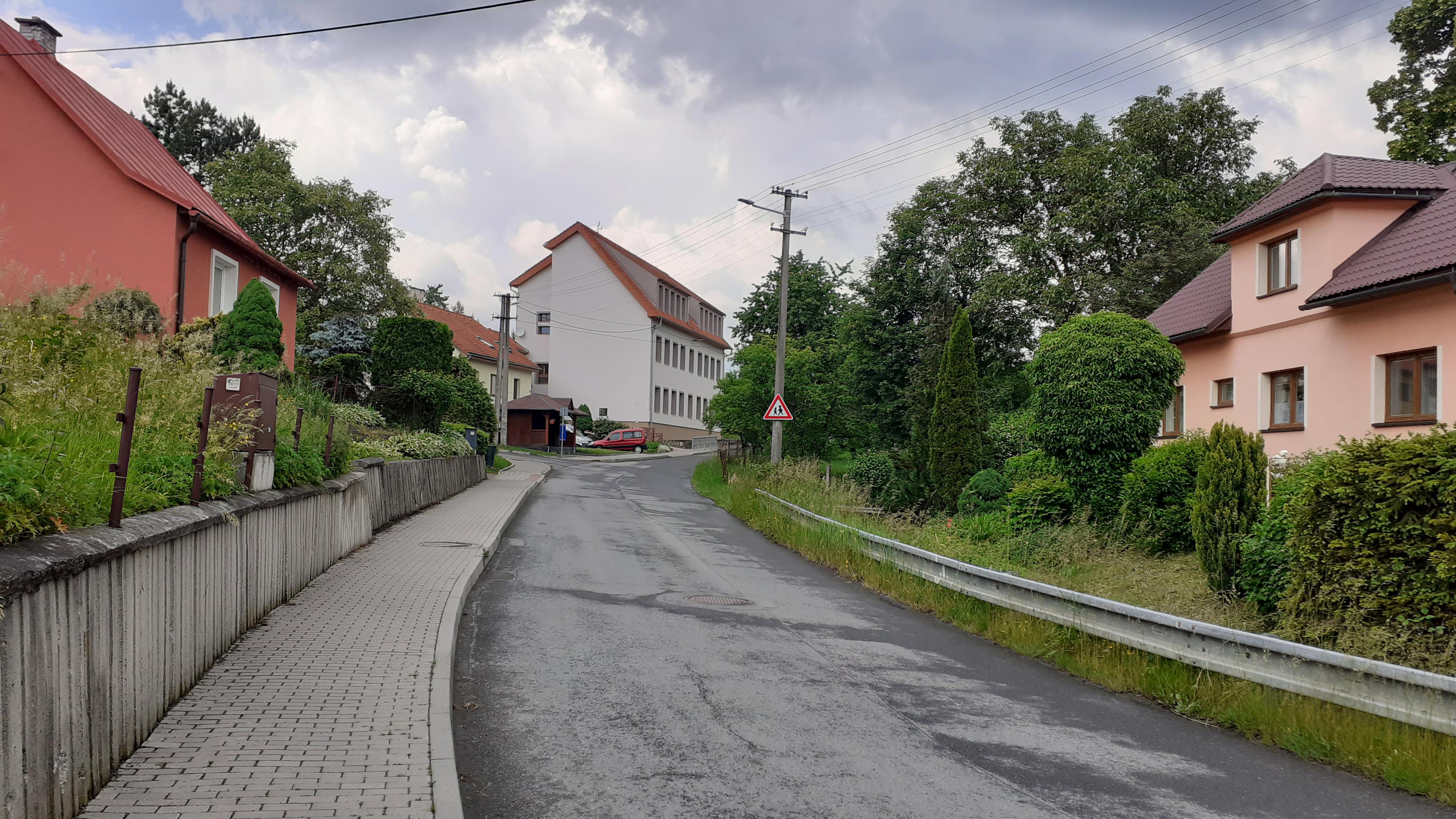 Základní škola a Mateřská škola Lačnov, okres Vsetín foto 2