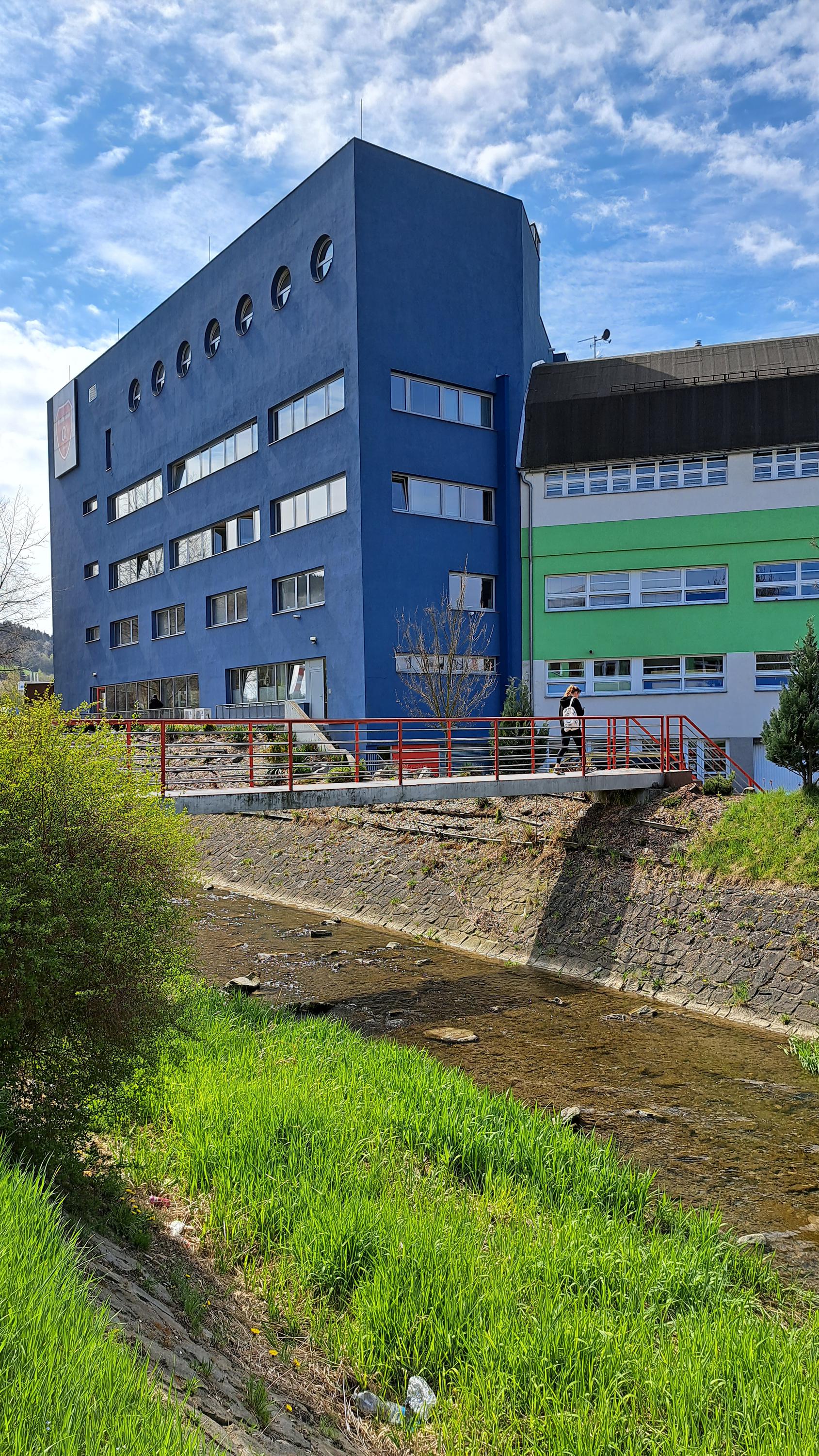 Vysoká škola Humanitas - Fakulta společenských studií foto 2
