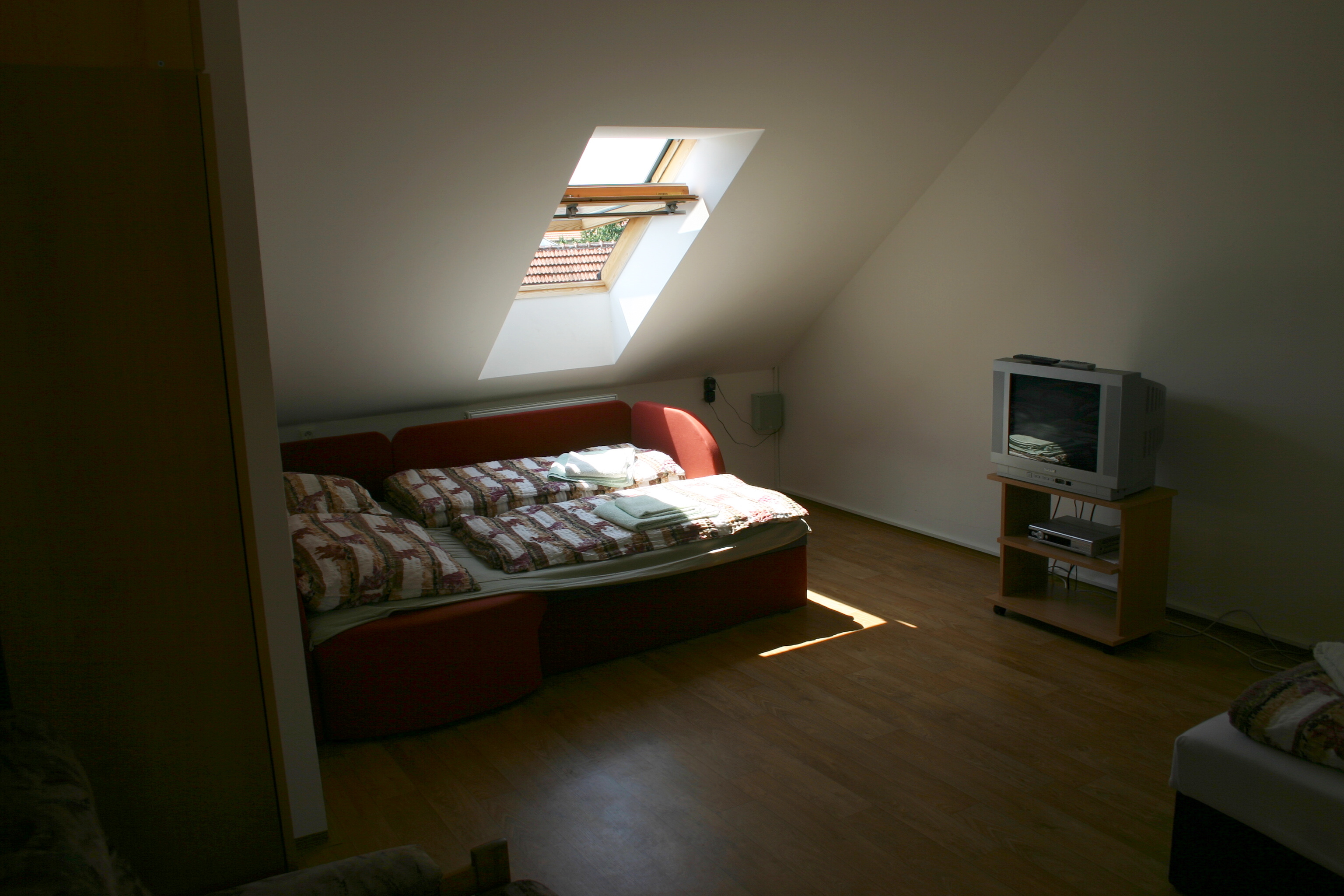 Ubytování Naproti sklepa foto 3