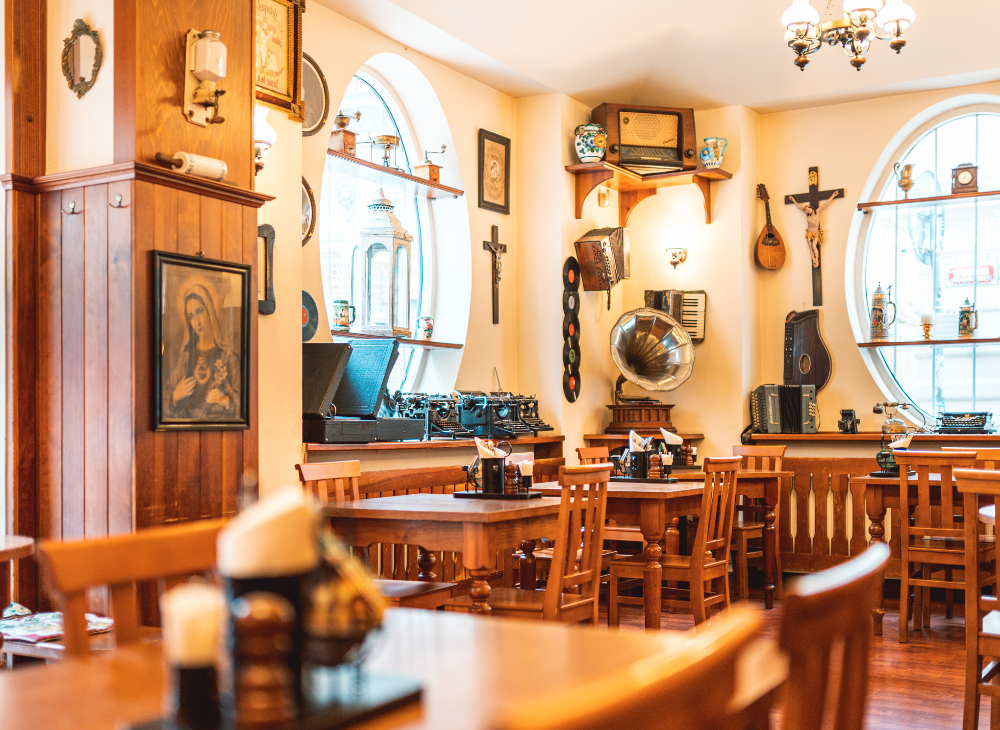 U Matěje Kotrby - Restaurace a Bar foto 2