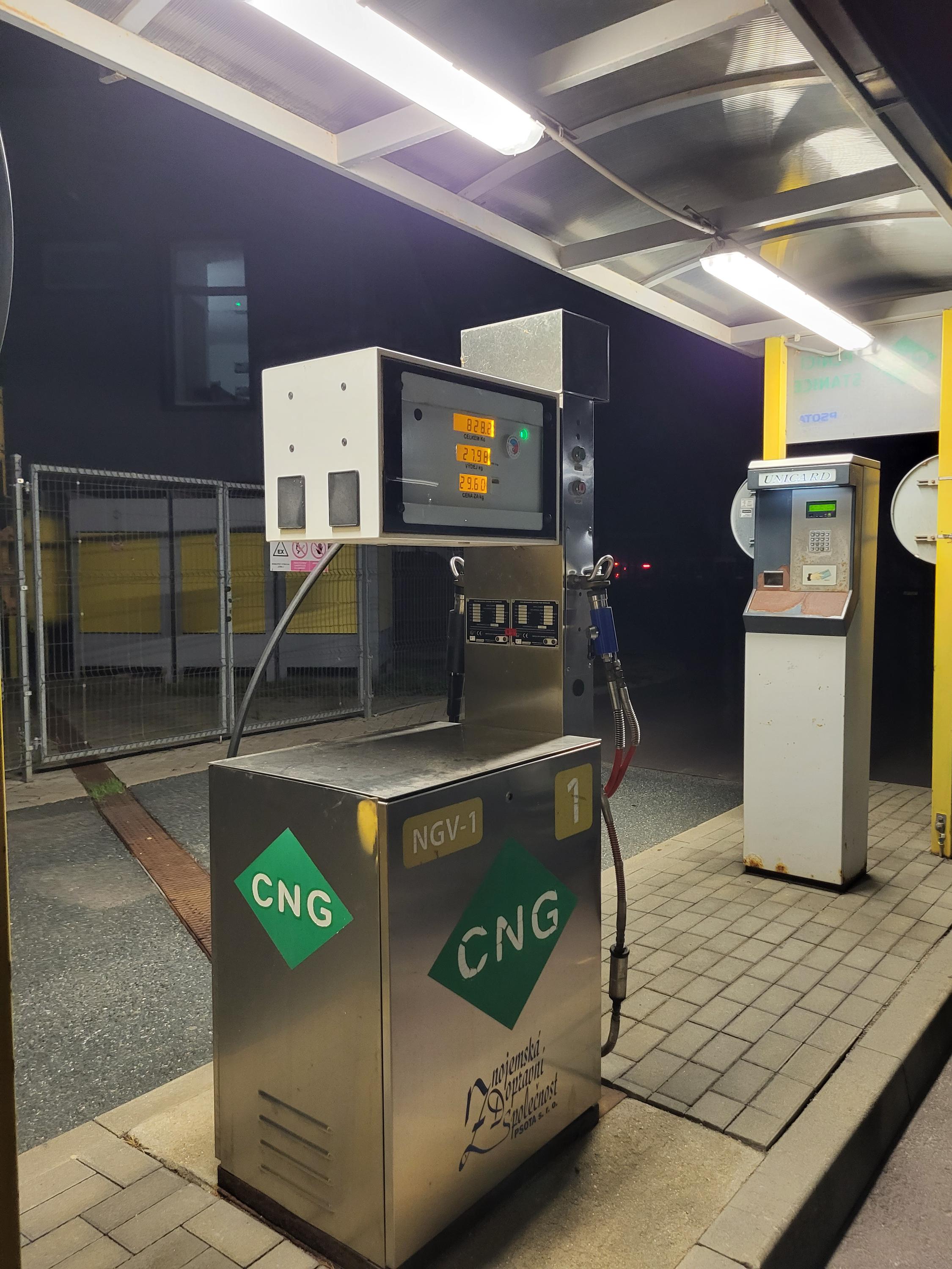 Autocentrum PSOTA - plnicí stanice CNG