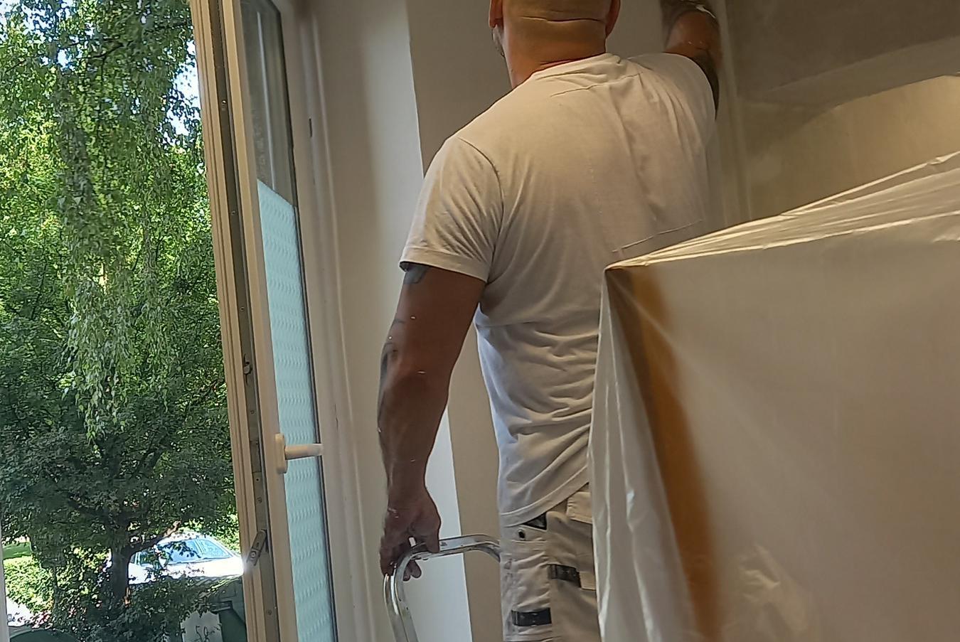 Malíř-natěrač Jaroslav Kubíček